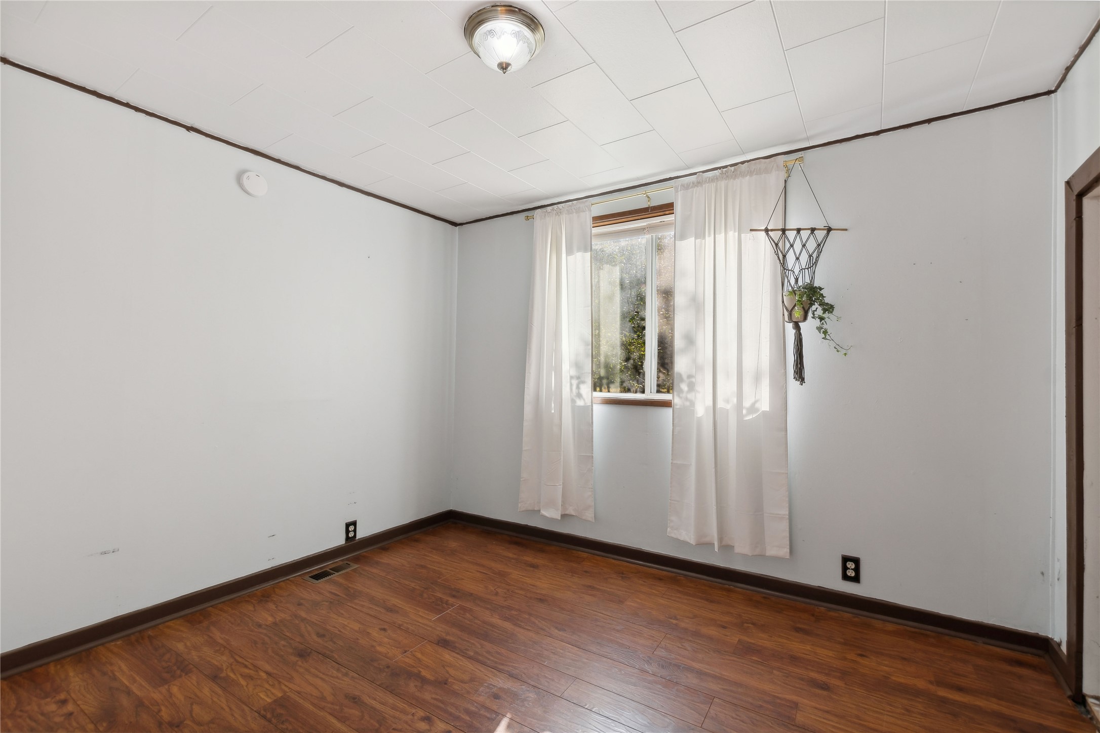 1627 Foothill Road Property Photo 26