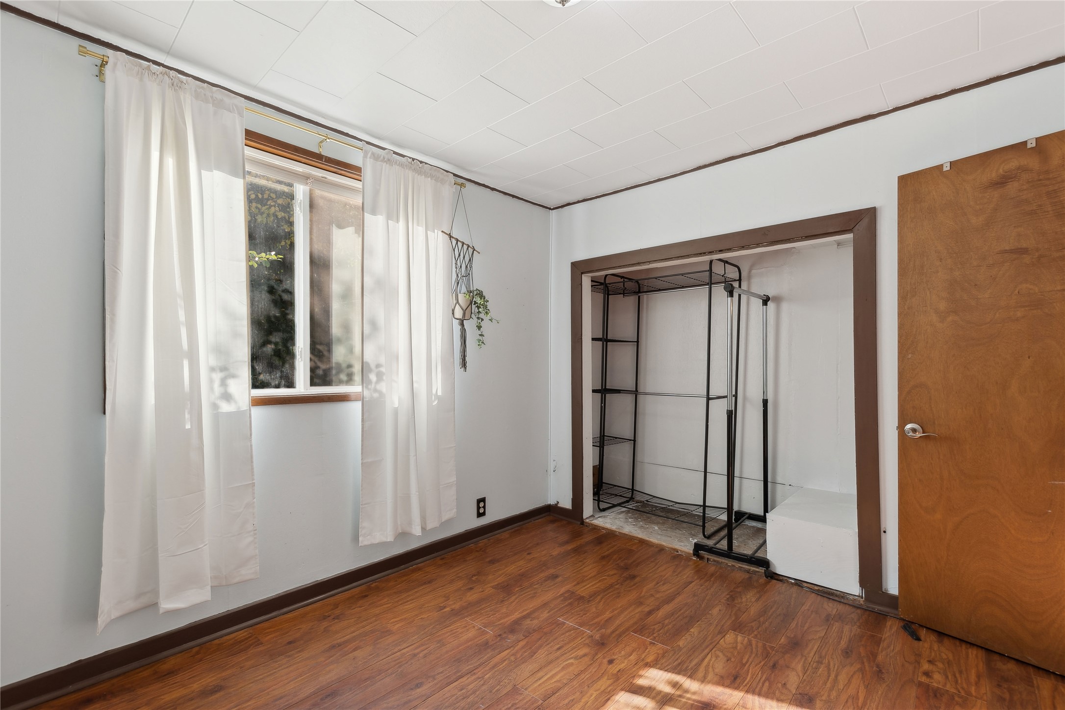 1627 Foothill Road Property Photo 27