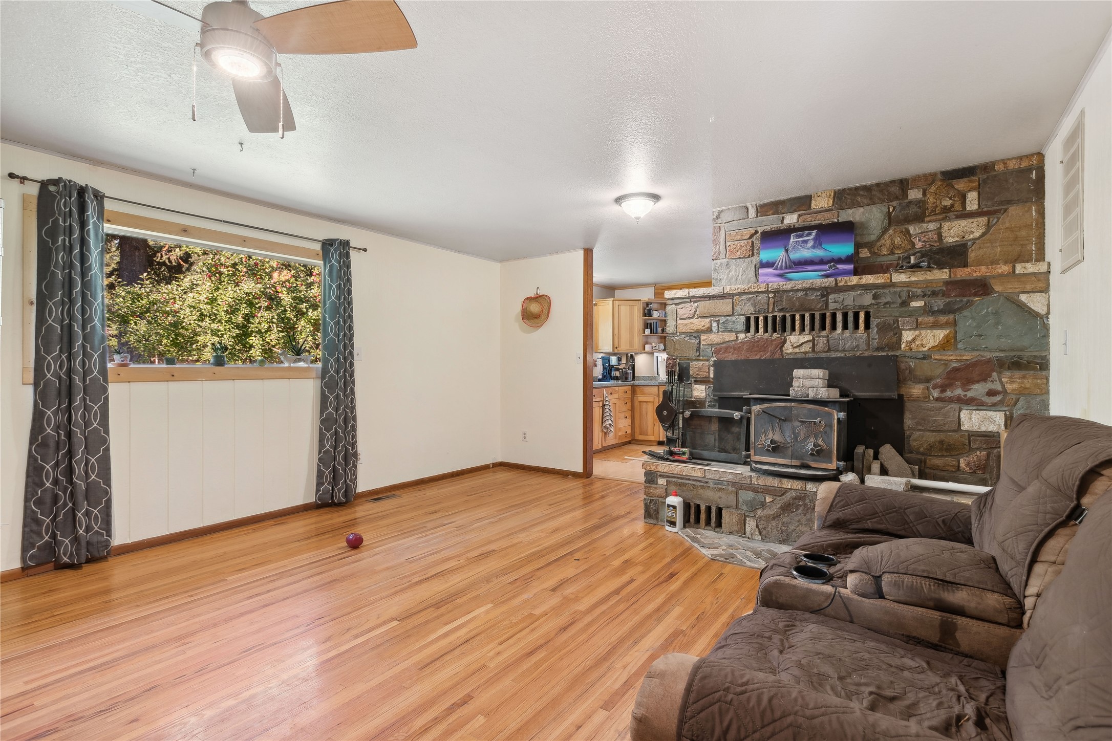 1627 Foothill Road Property Photo 30