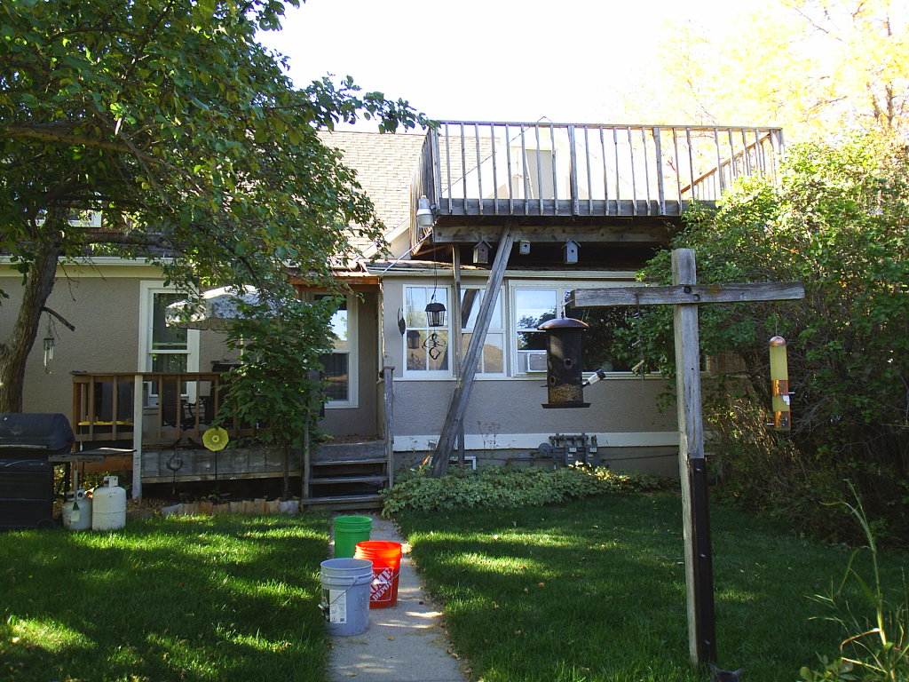 640 Hollins Avenue Property Photo 4