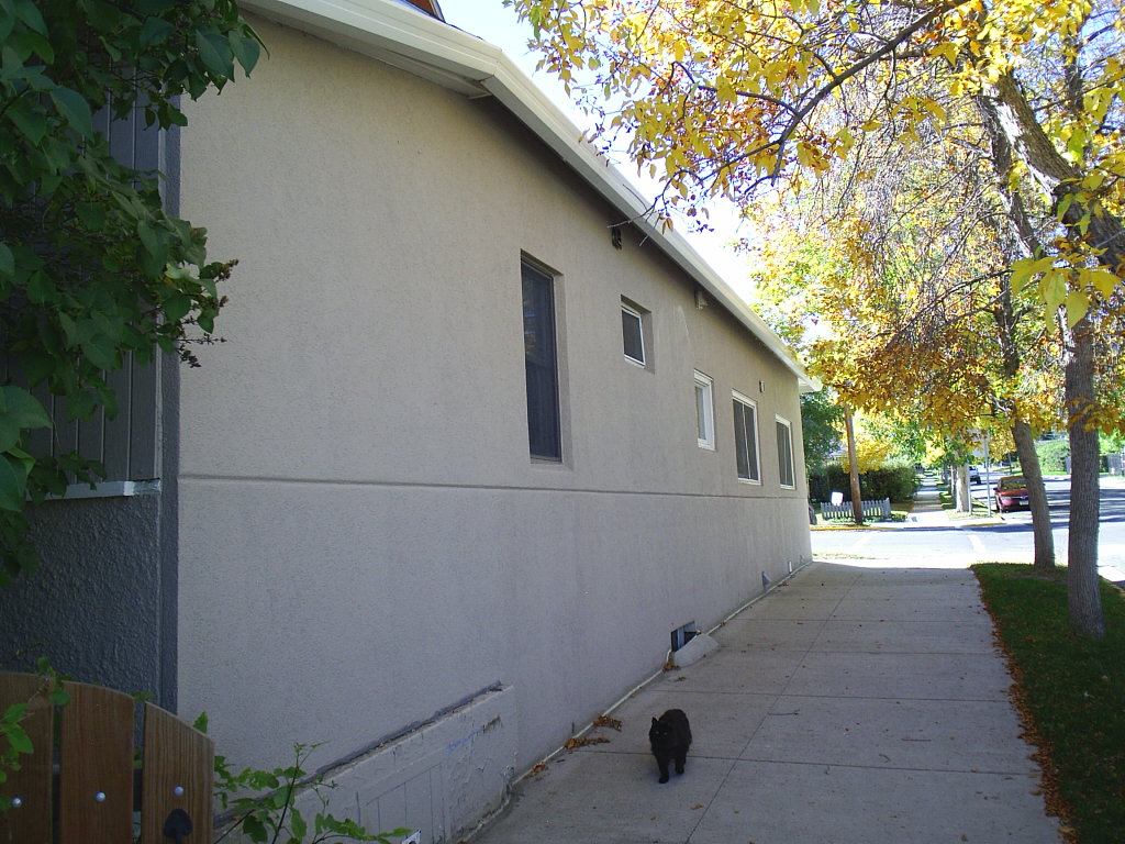 640 Hollins Avenue Property Photo 10