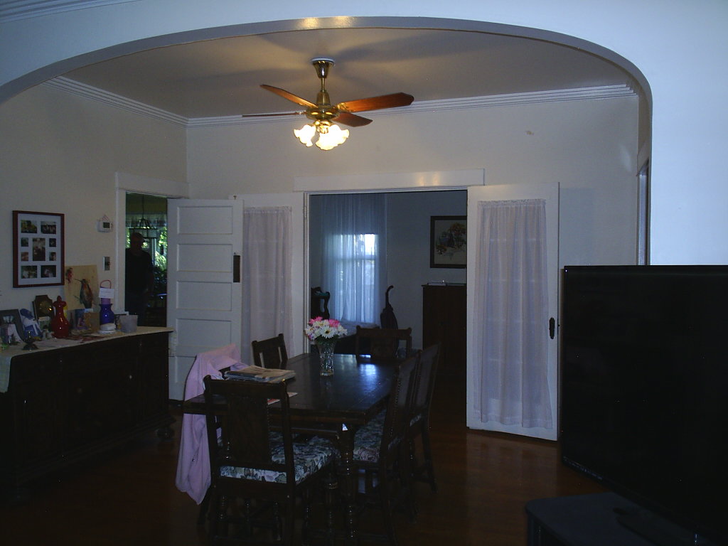 640 Hollins Avenue Property Photo 12