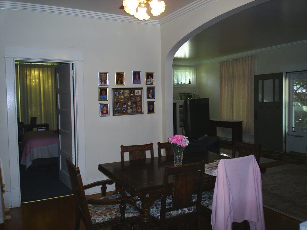 640 Hollins Avenue Property Photo 13
