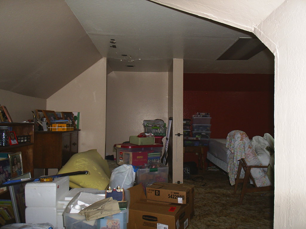 640 Hollins Avenue Property Photo 21