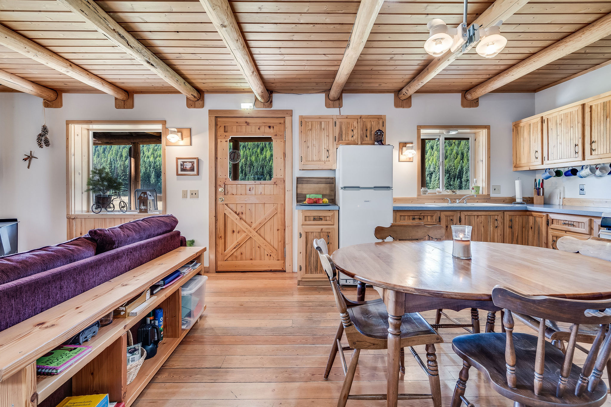 2560 Mountain Meadow Road Property Photo 7