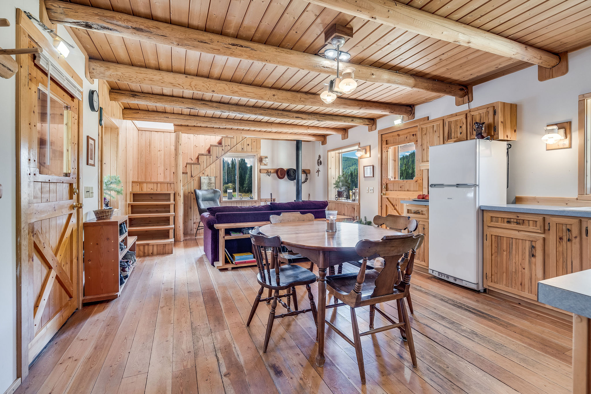2560 Mountain Meadow Road Property Photo 12