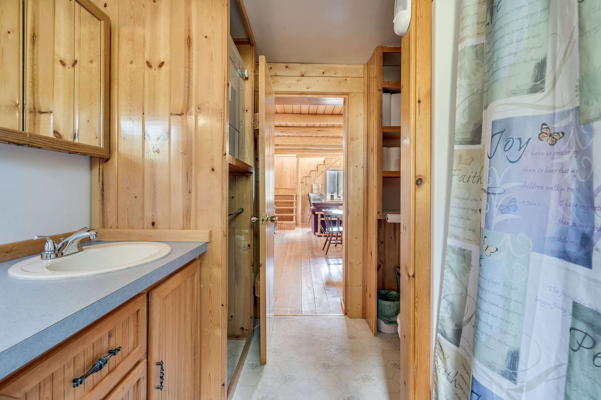 2560 Mountain Meadow Road Property Photo 13