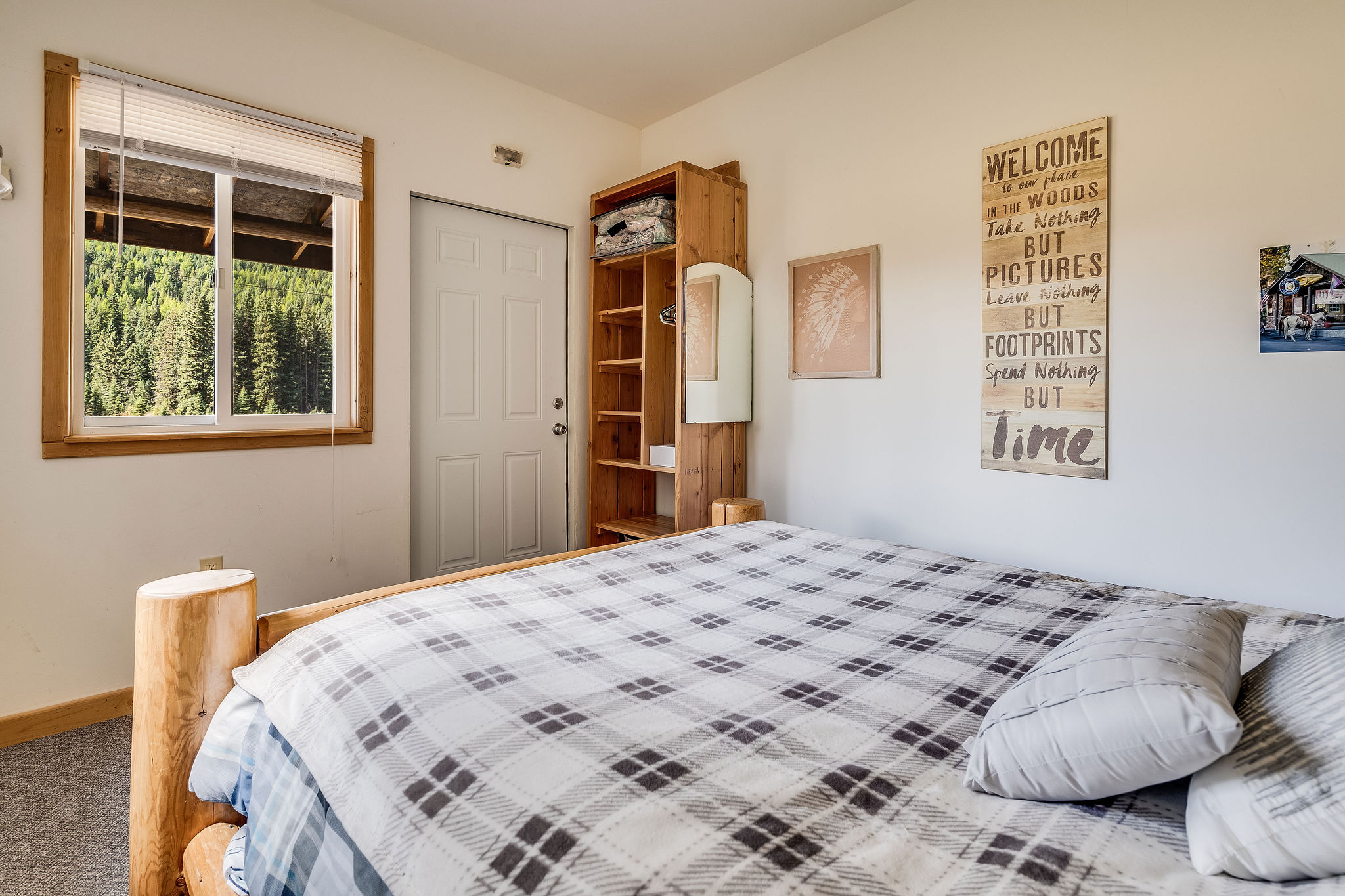 2560 Mountain Meadow Road Property Photo 42