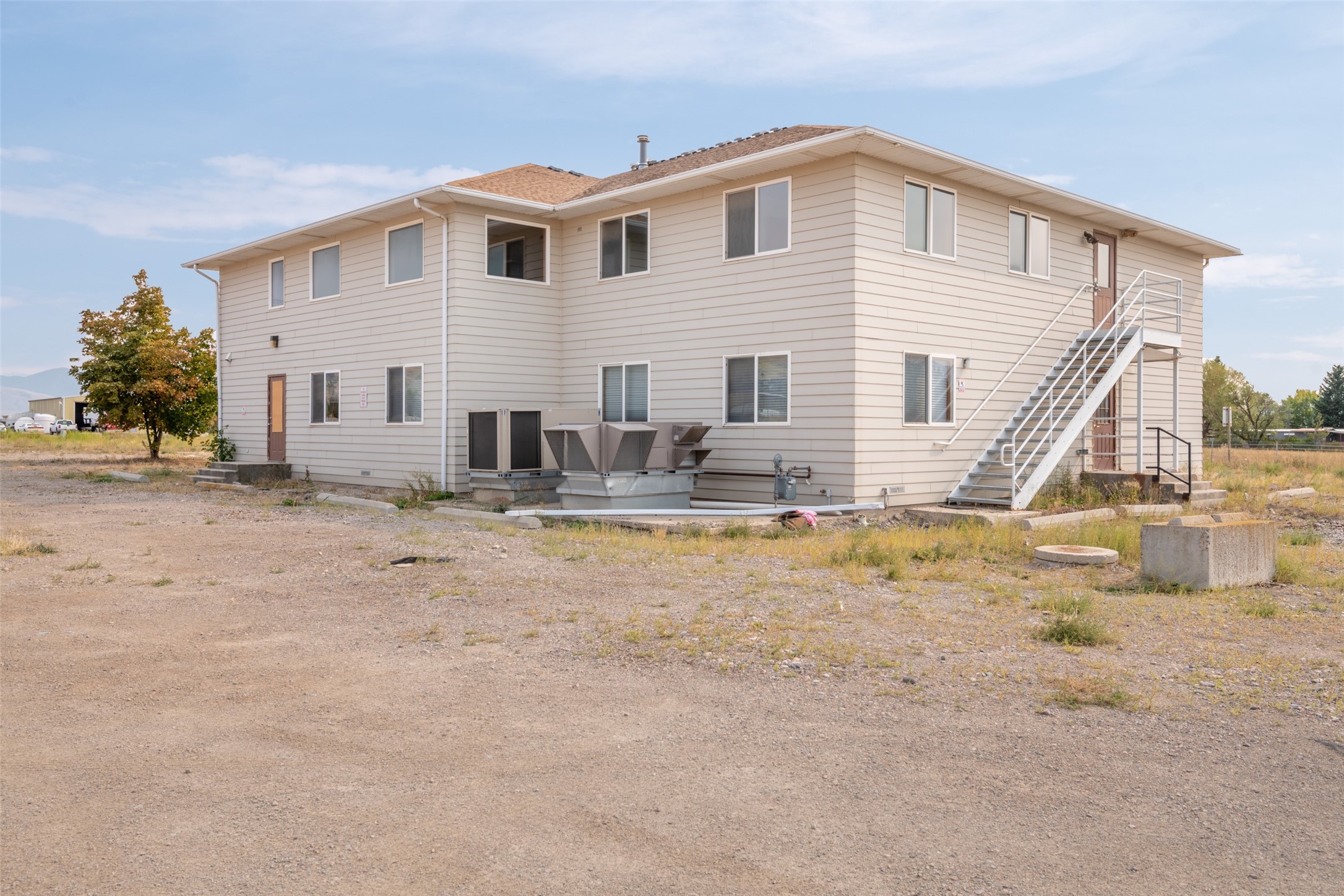 6400 Hwy 10 W Property Photo 1