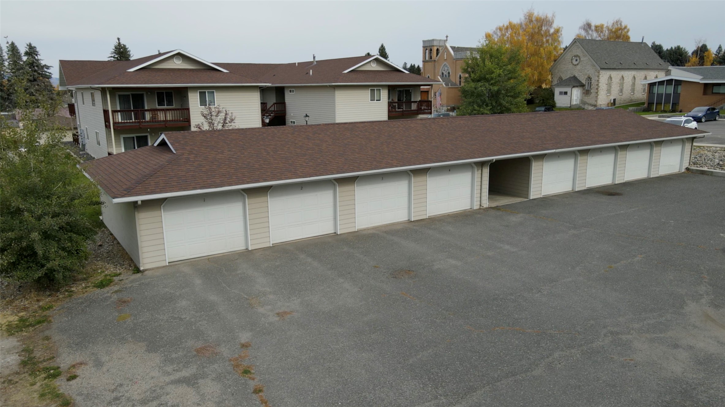 608 Clark Street Property Photo 6