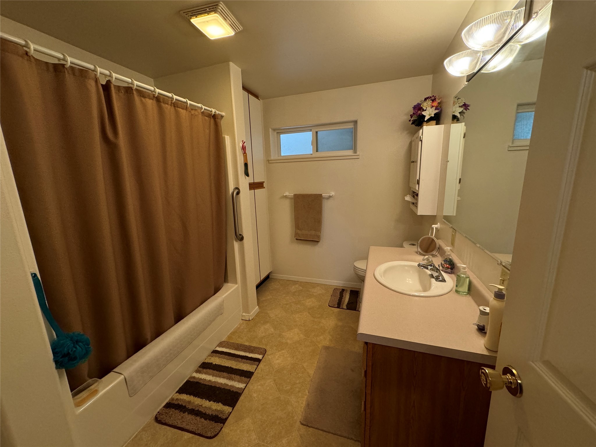 608 Clark Street Property Photo 15