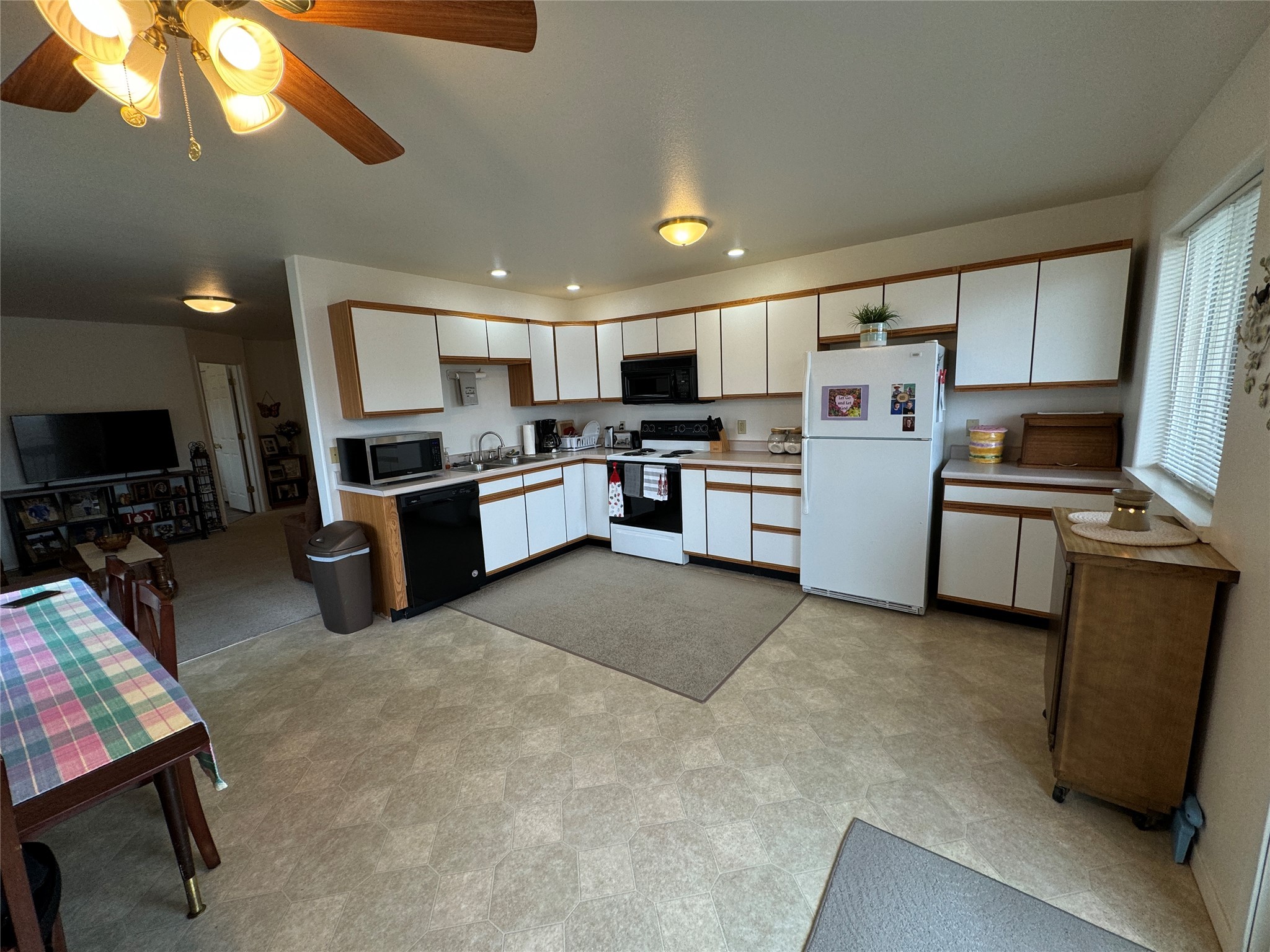 608 Clark Street Property Photo 19