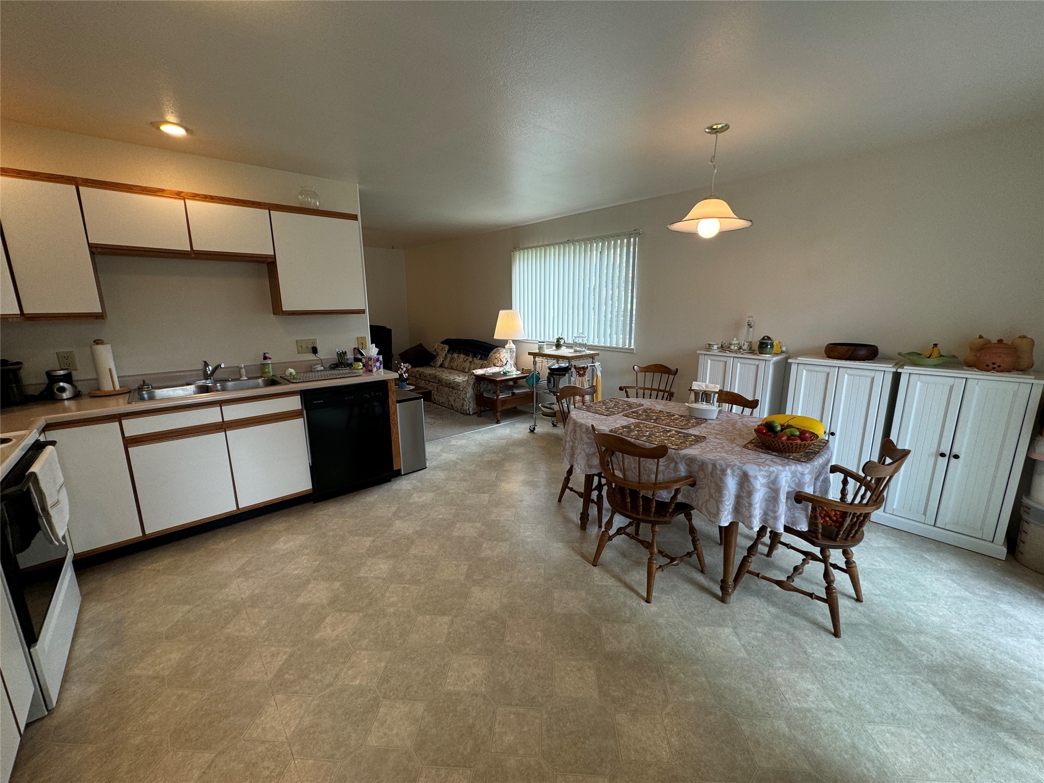 608 Clark Street Property Photo 22