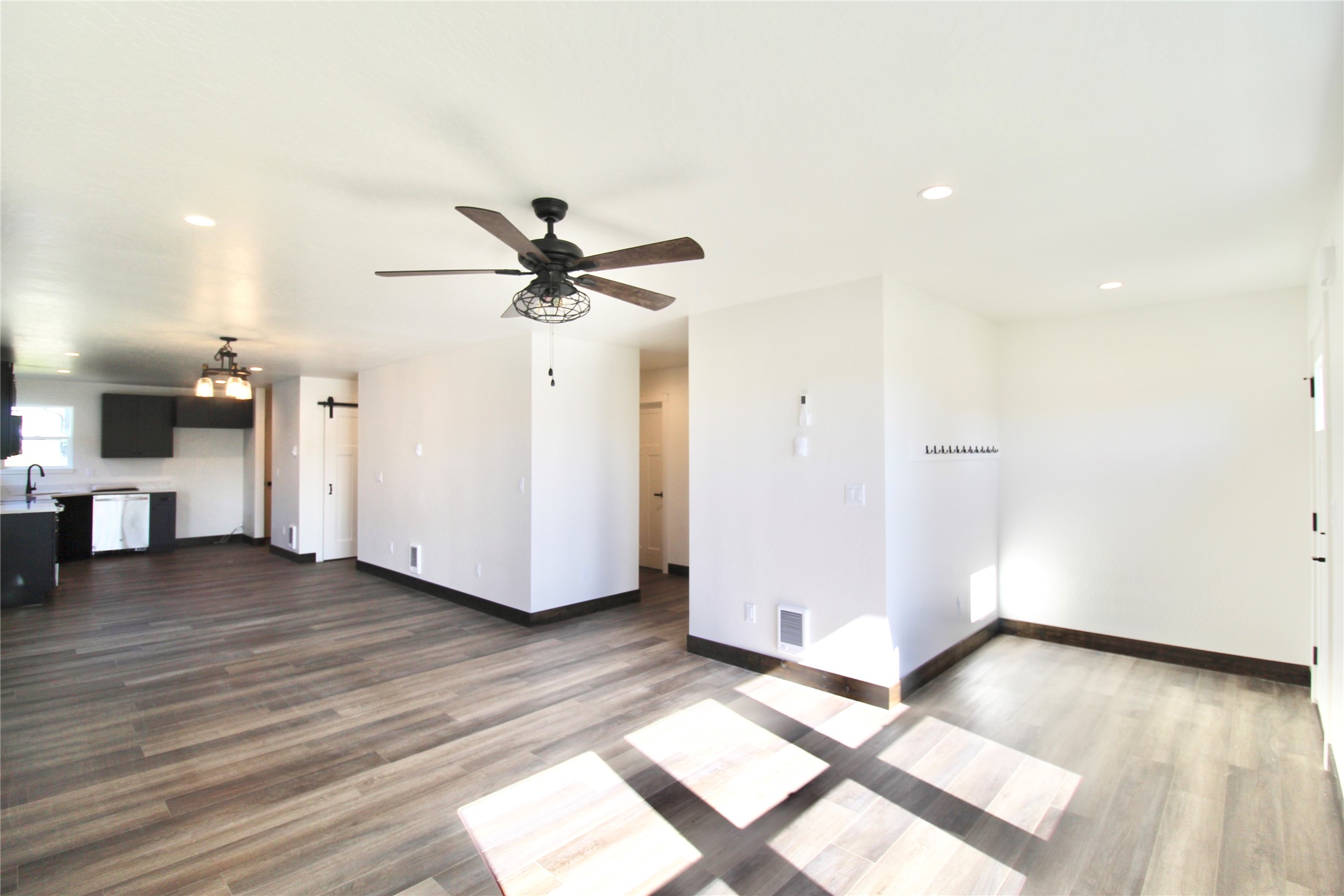 310 9th Avenue W Property Photo 14