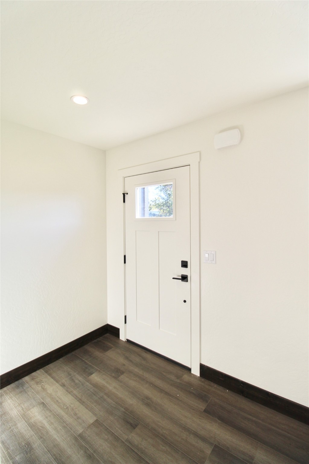 310 9th Avenue W Property Photo 18