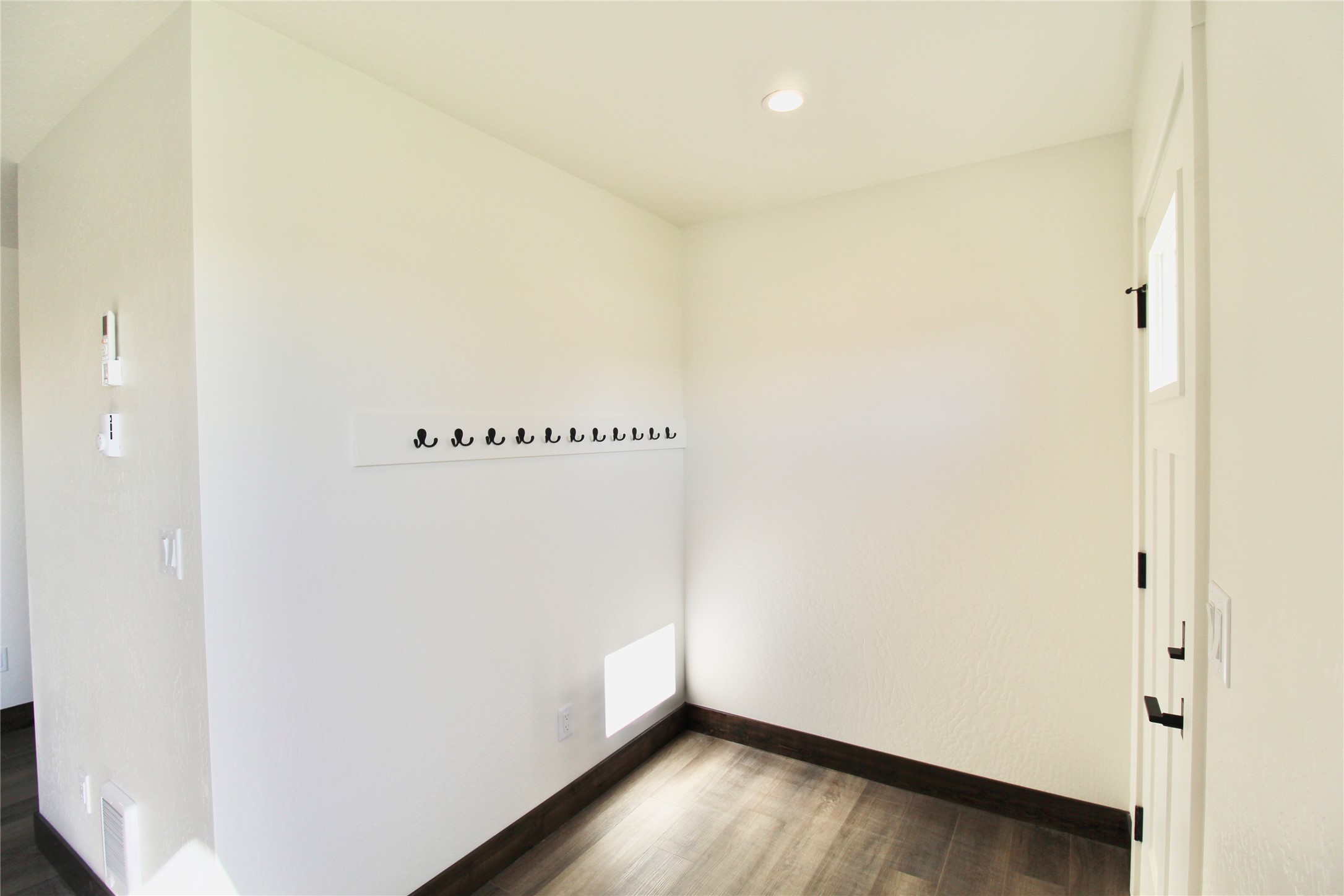 310 9th Avenue W Property Photo 21