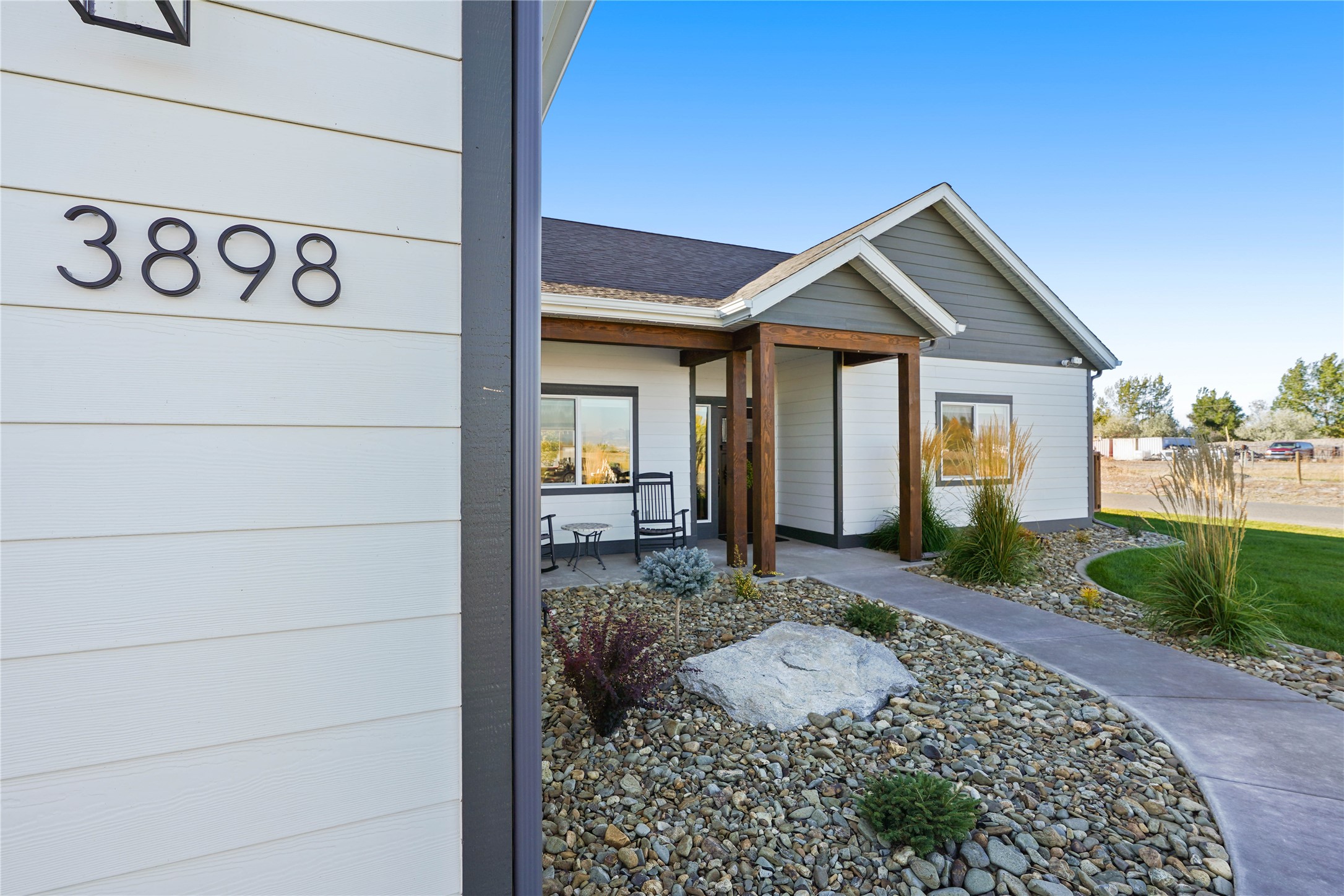 3898 Rosette Lane Property Photo 4