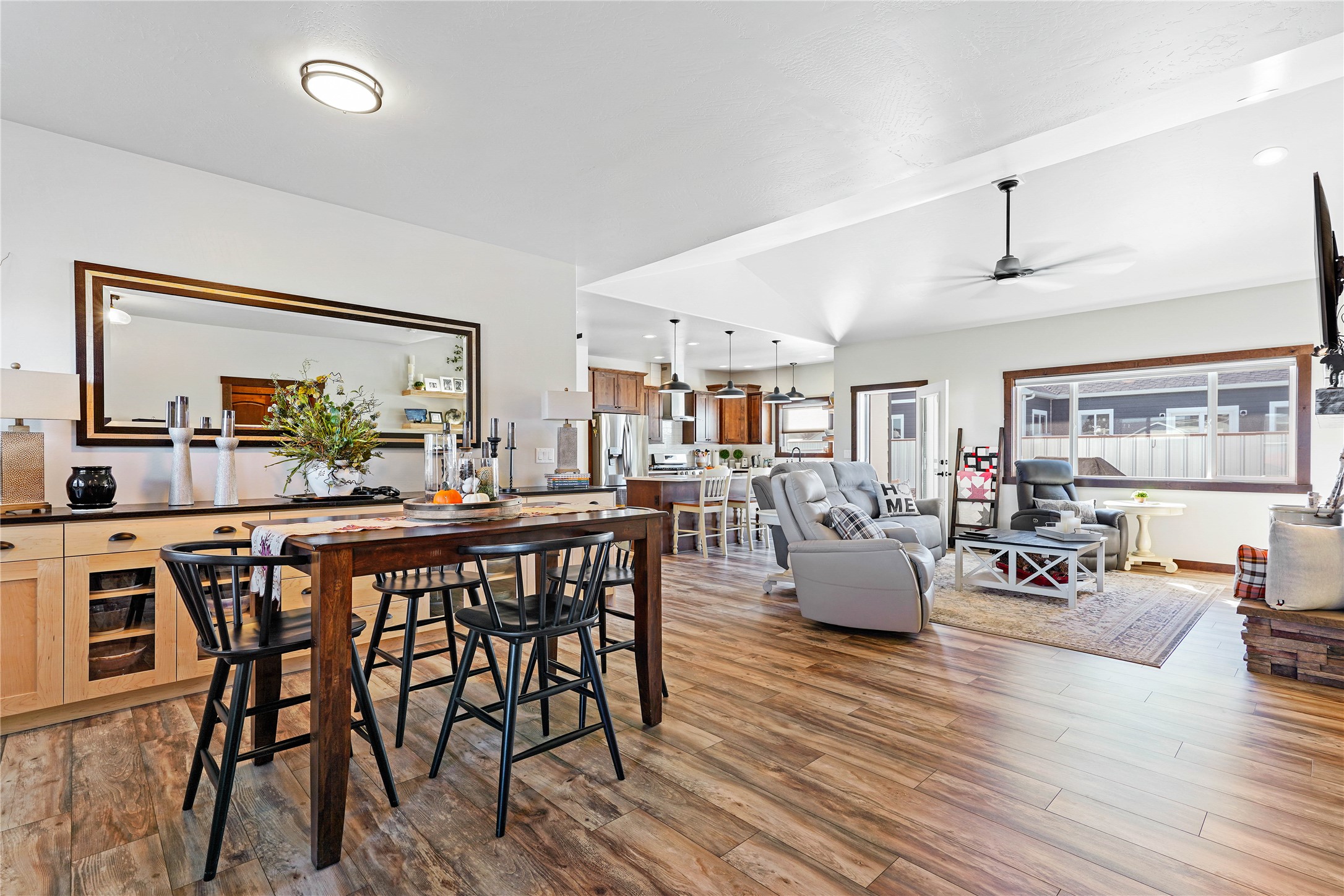 3898 Rosette Lane Property Photo 11