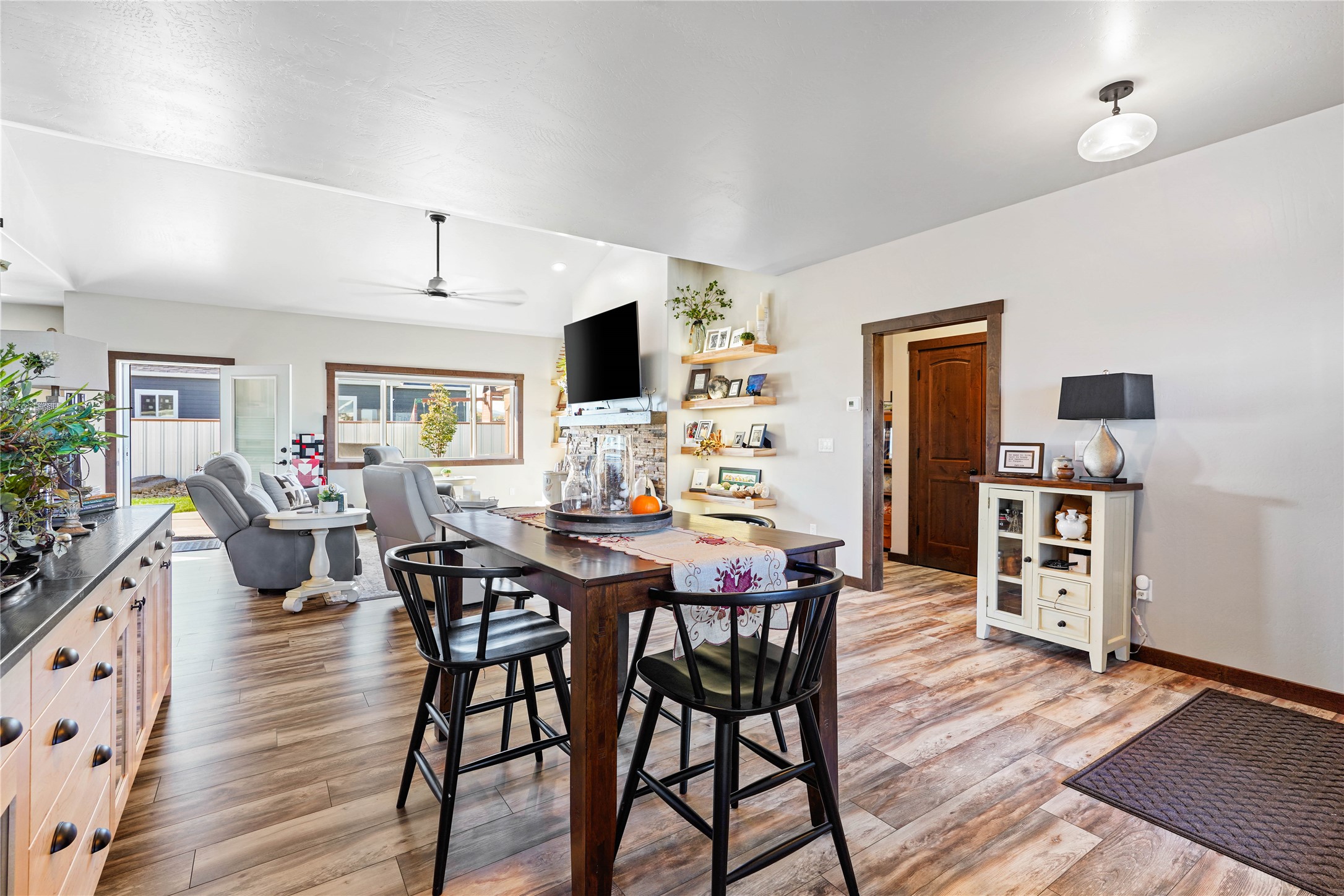 3898 Rosette Lane Property Photo 15