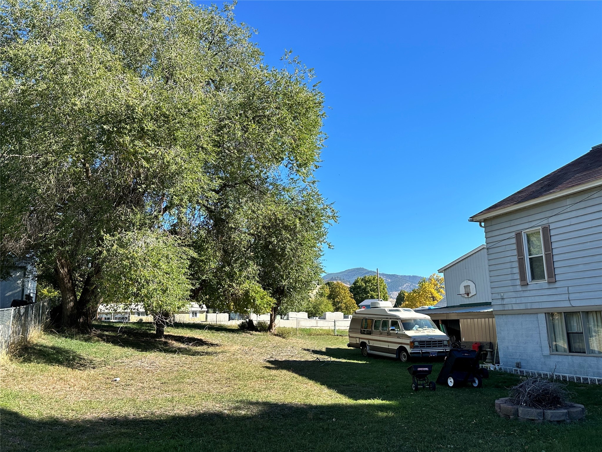 704 3rd Avenue Property Photo 2