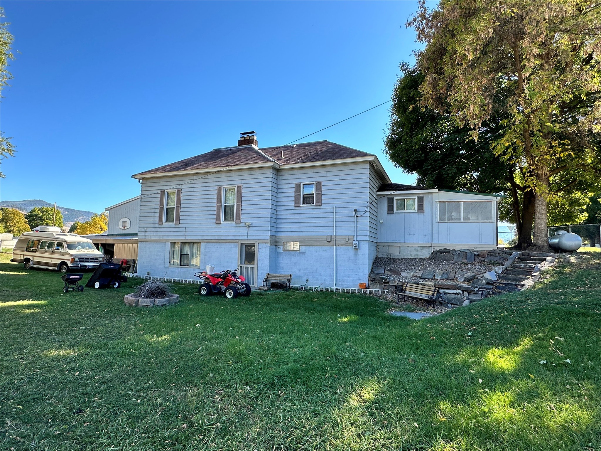 704 3rd Avenue Property Photo 3