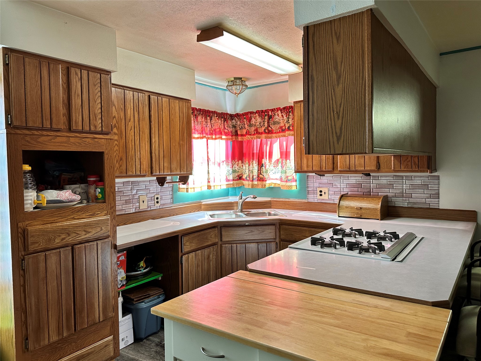 704 3rd Avenue Property Photo 5