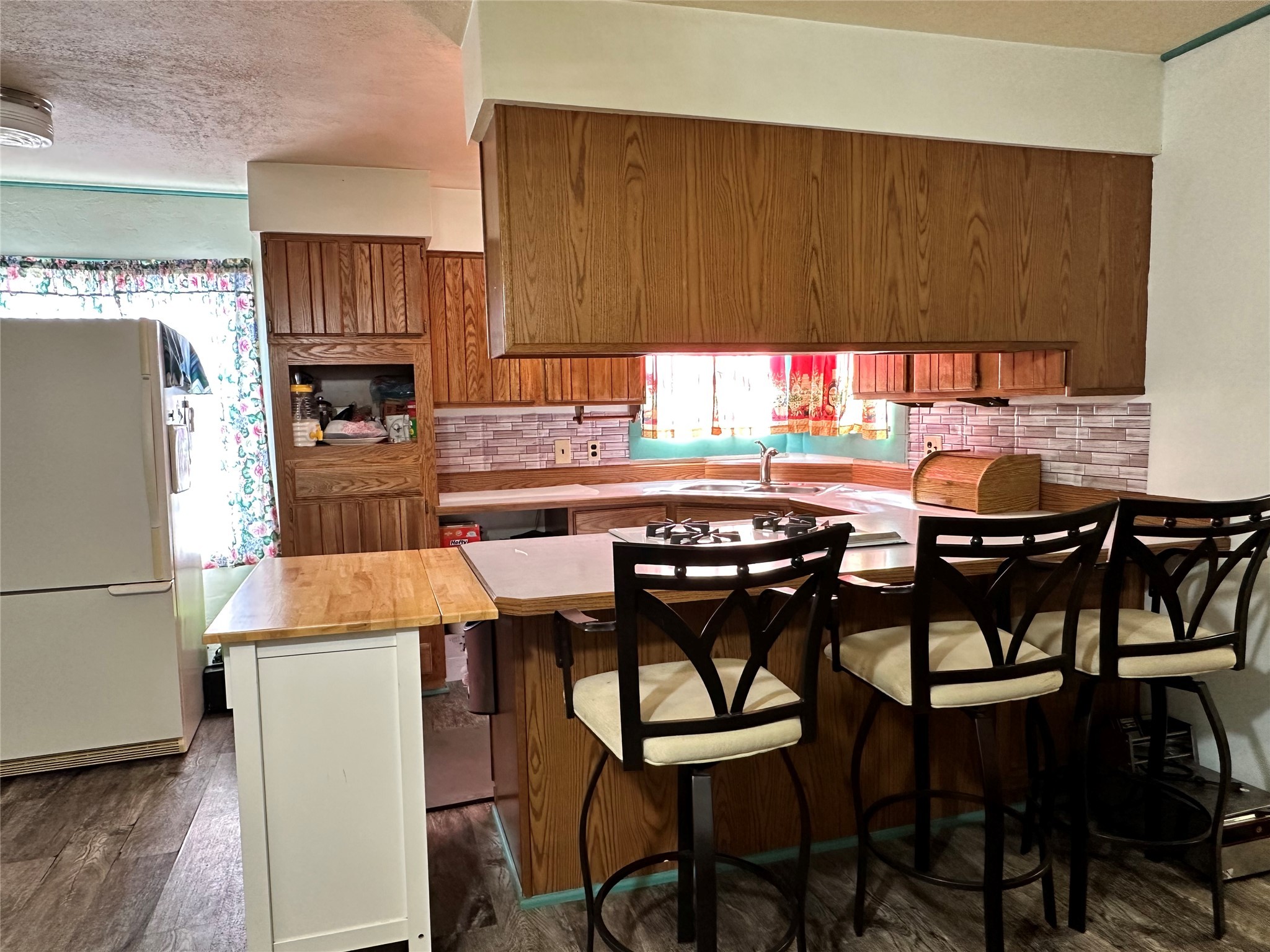 704 3rd Avenue Property Photo 9