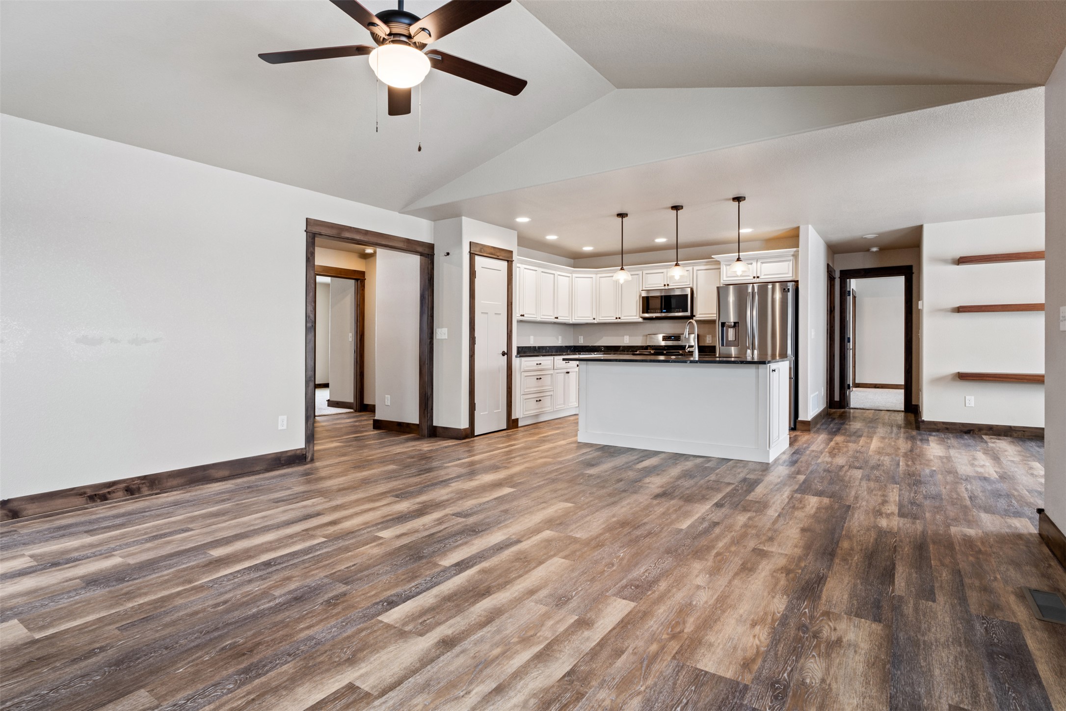 5692 Lonesome Dove Lane Property Photo 4