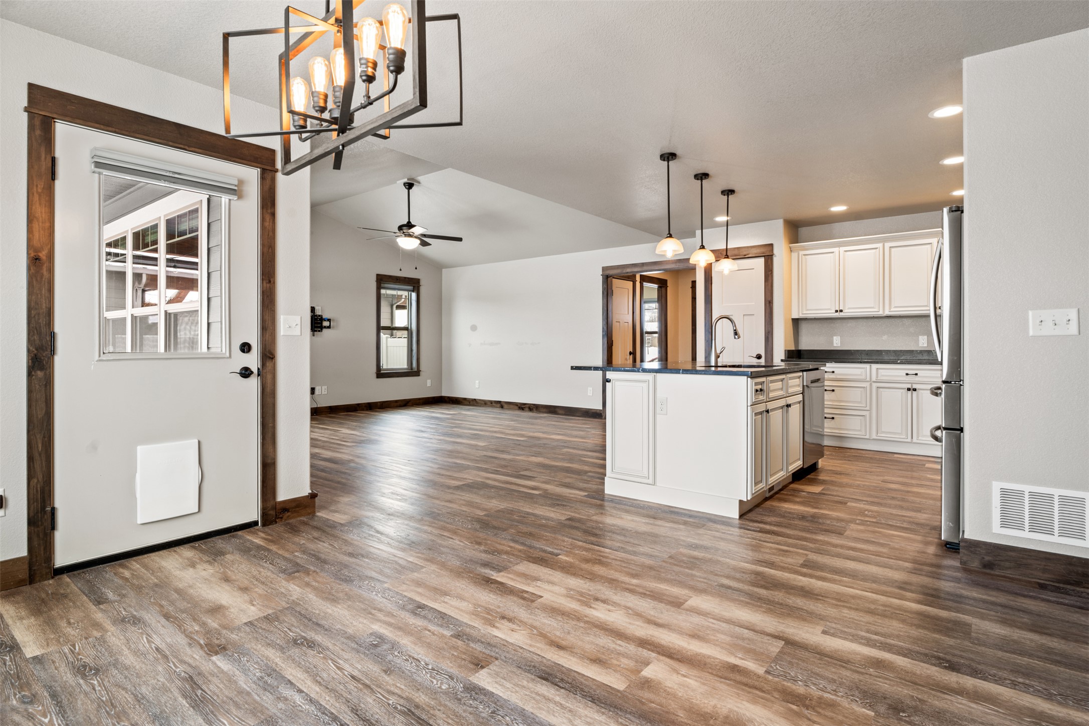5692 Lonesome Dove Lane Property Photo 8