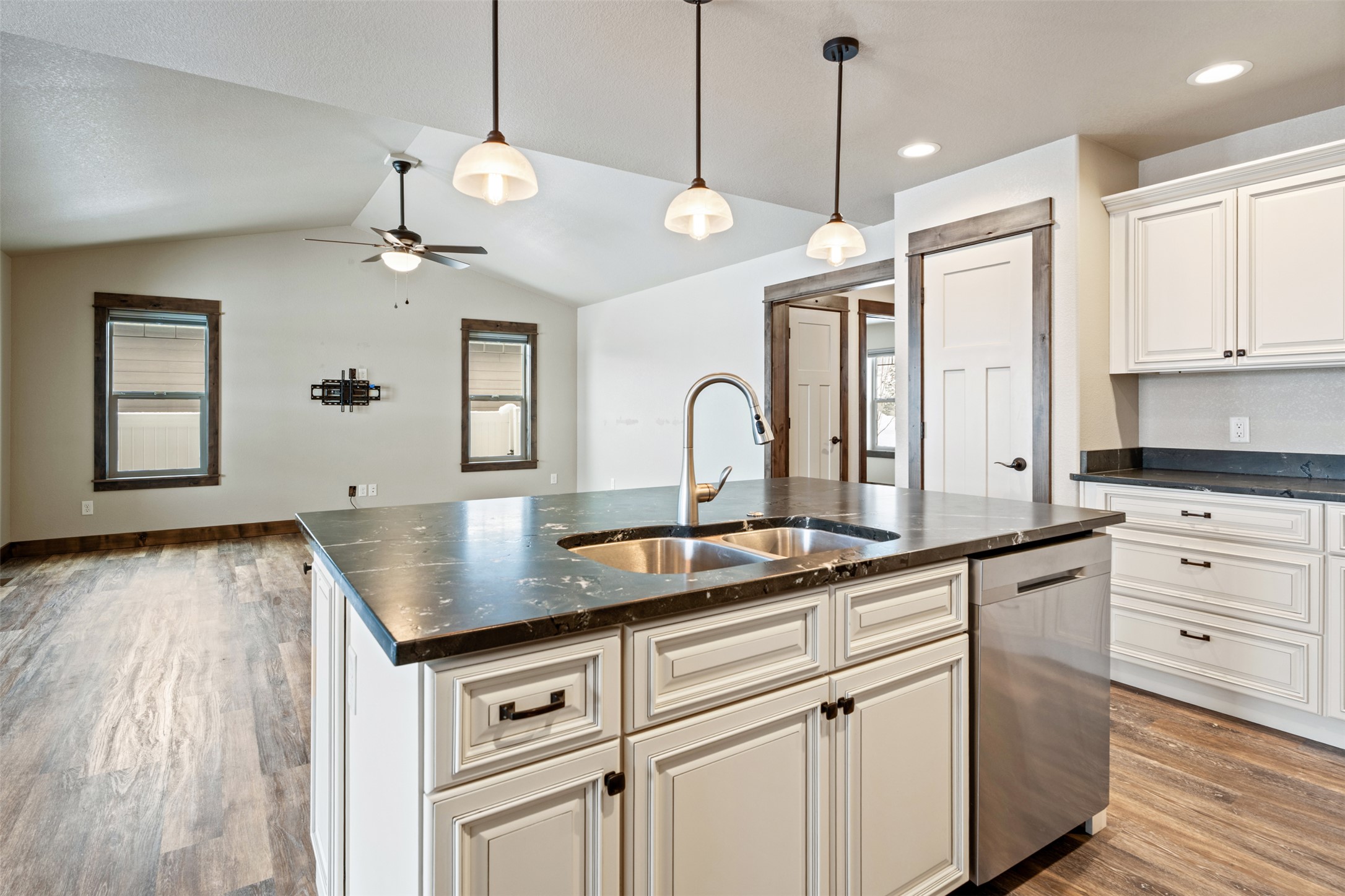 5692 Lonesome Dove Lane Property Photo 10