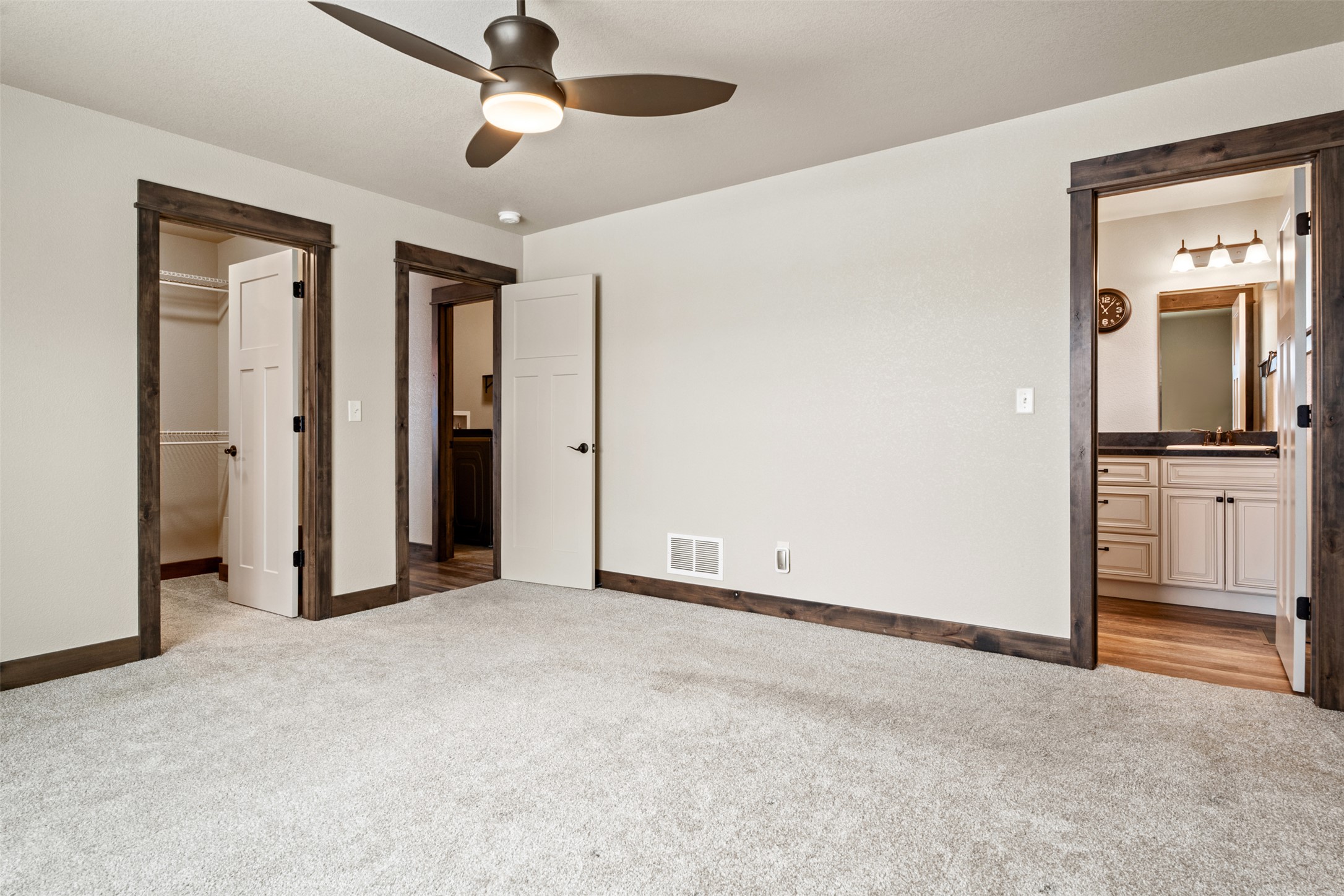 5692 Lonesome Dove Lane Property Photo 12