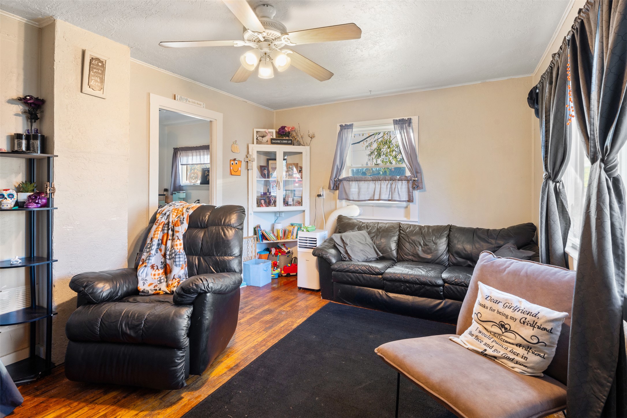 201 E Miles Avenue Property Photo 8