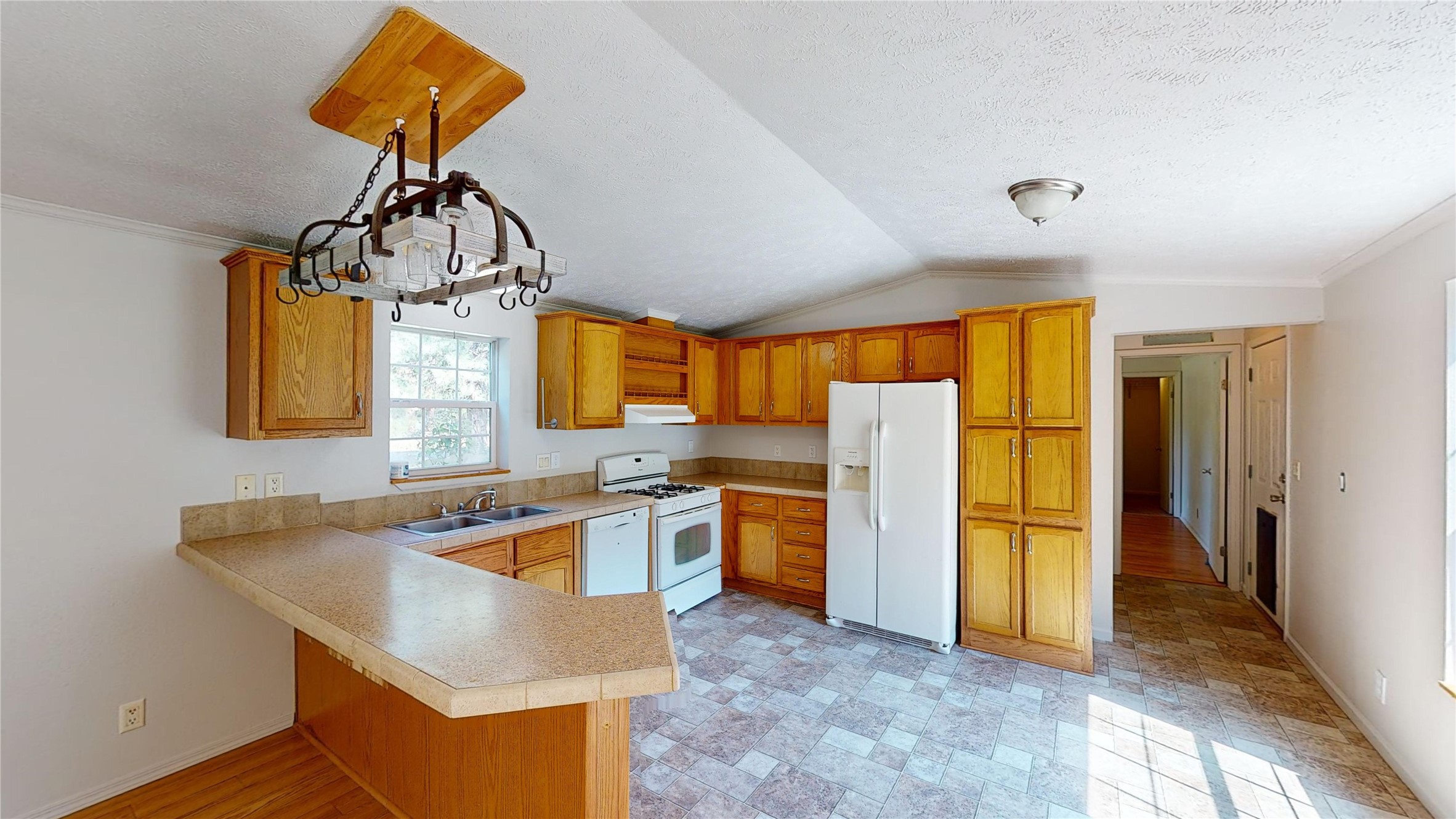 48 Country Lane Property Photo 14