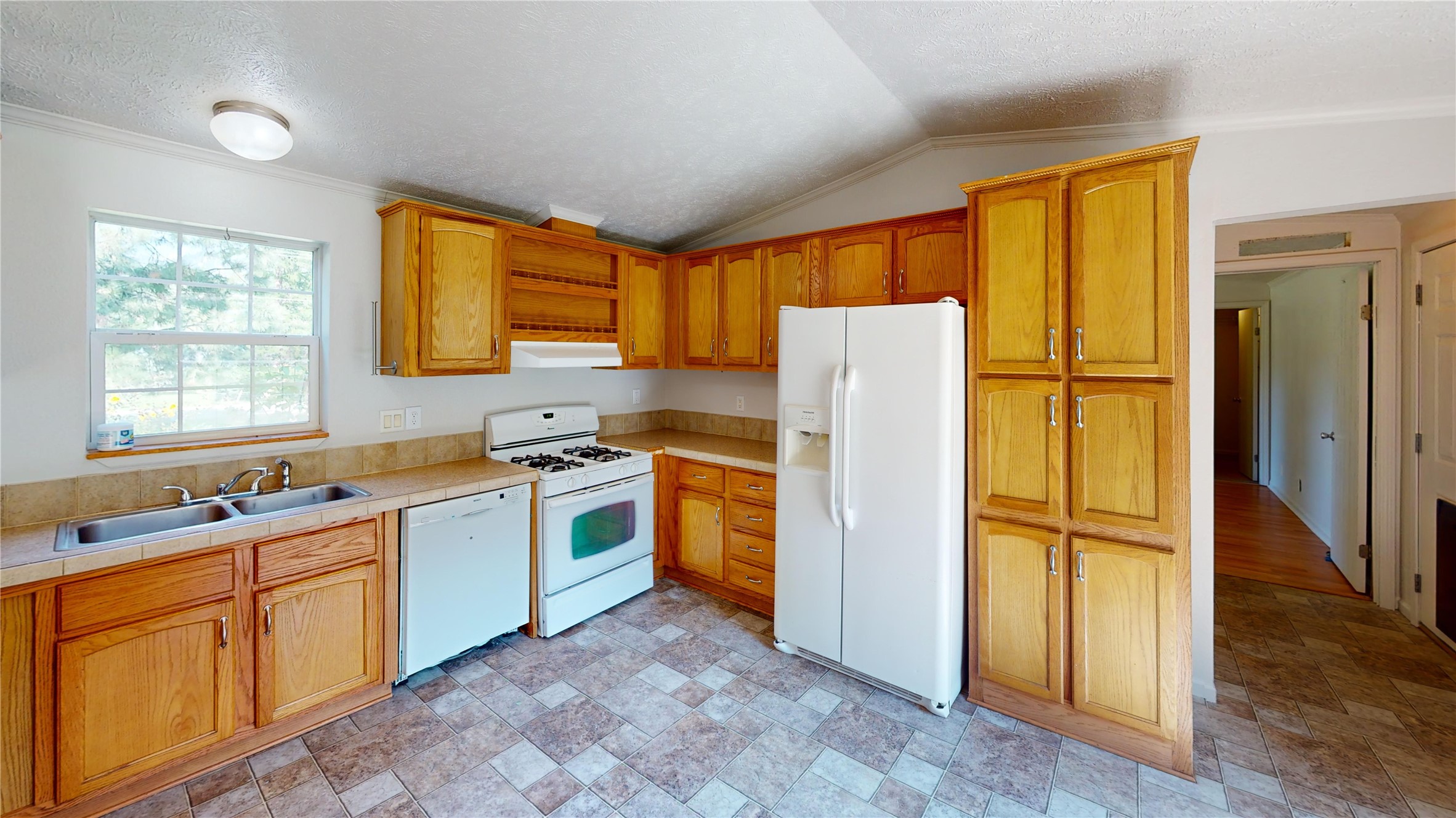 48 Country Lane Property Photo 17
