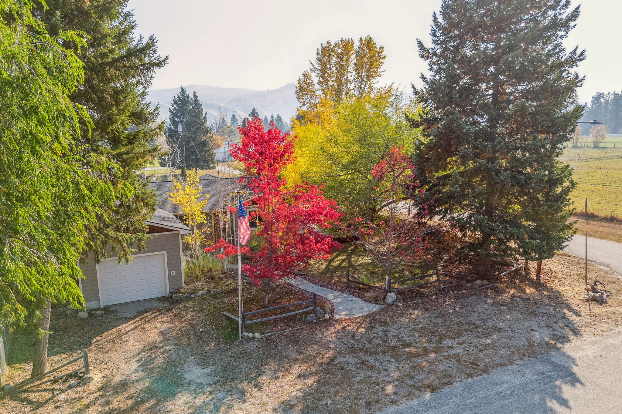 112 S Violet Street Property Photo 3