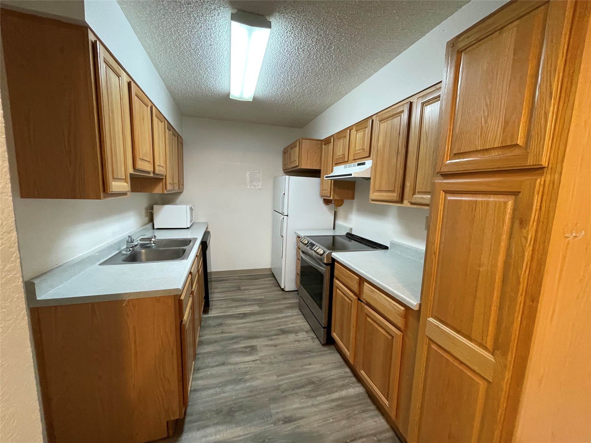 925 1st Avenue N 404 Property Photo 11