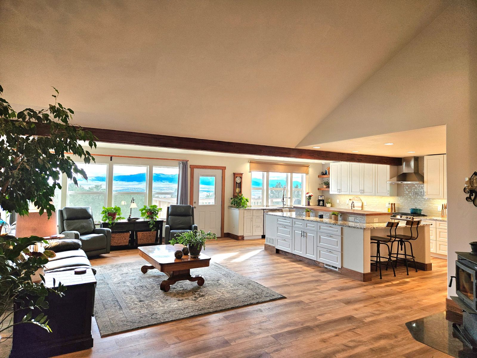 6270 Rocky Mountain Way Property Photo 3