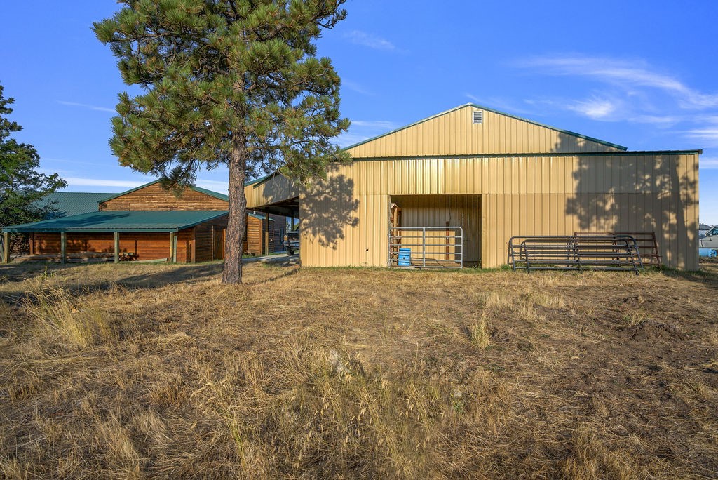 12555 Andrew Lane Property Photo 7
