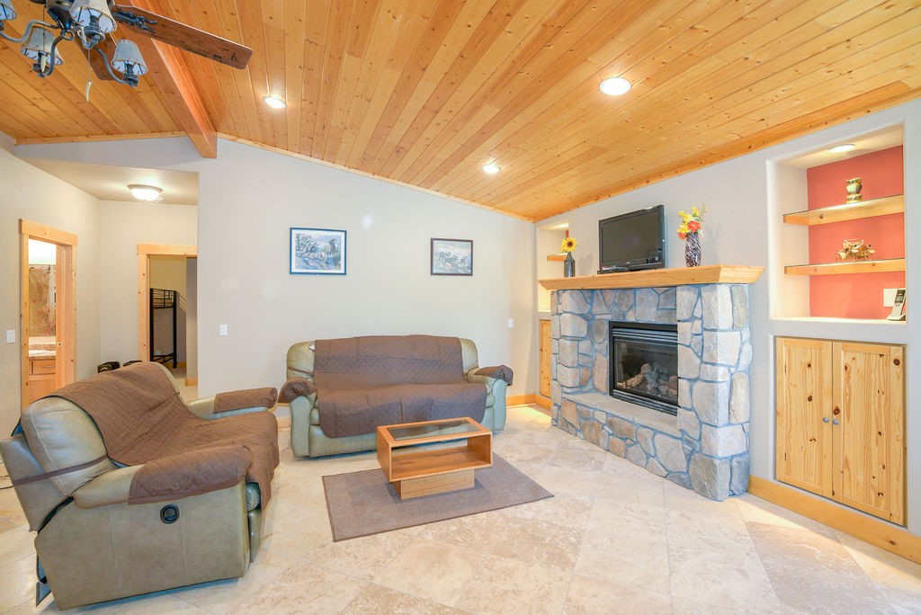 12555 Andrew Lane Property Photo 22