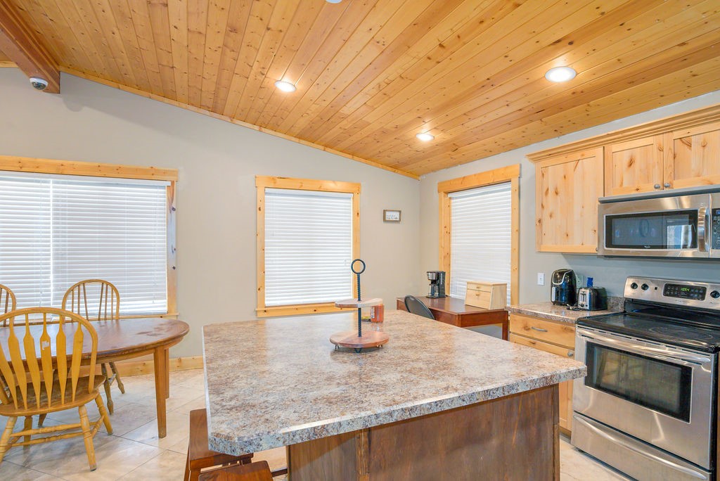 12555 Andrew Lane Property Photo 23