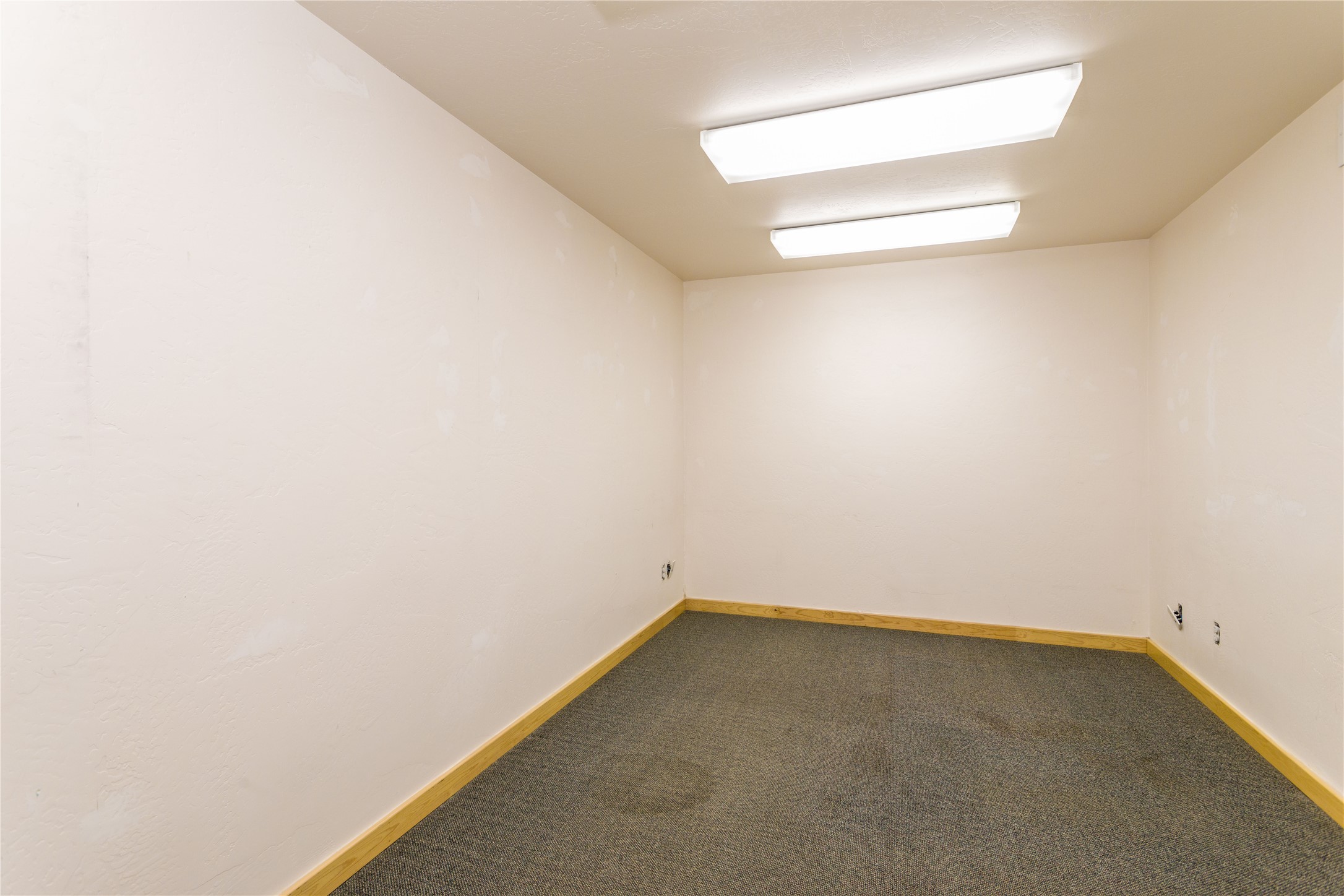 154 Riverside Drive Property Photo 31