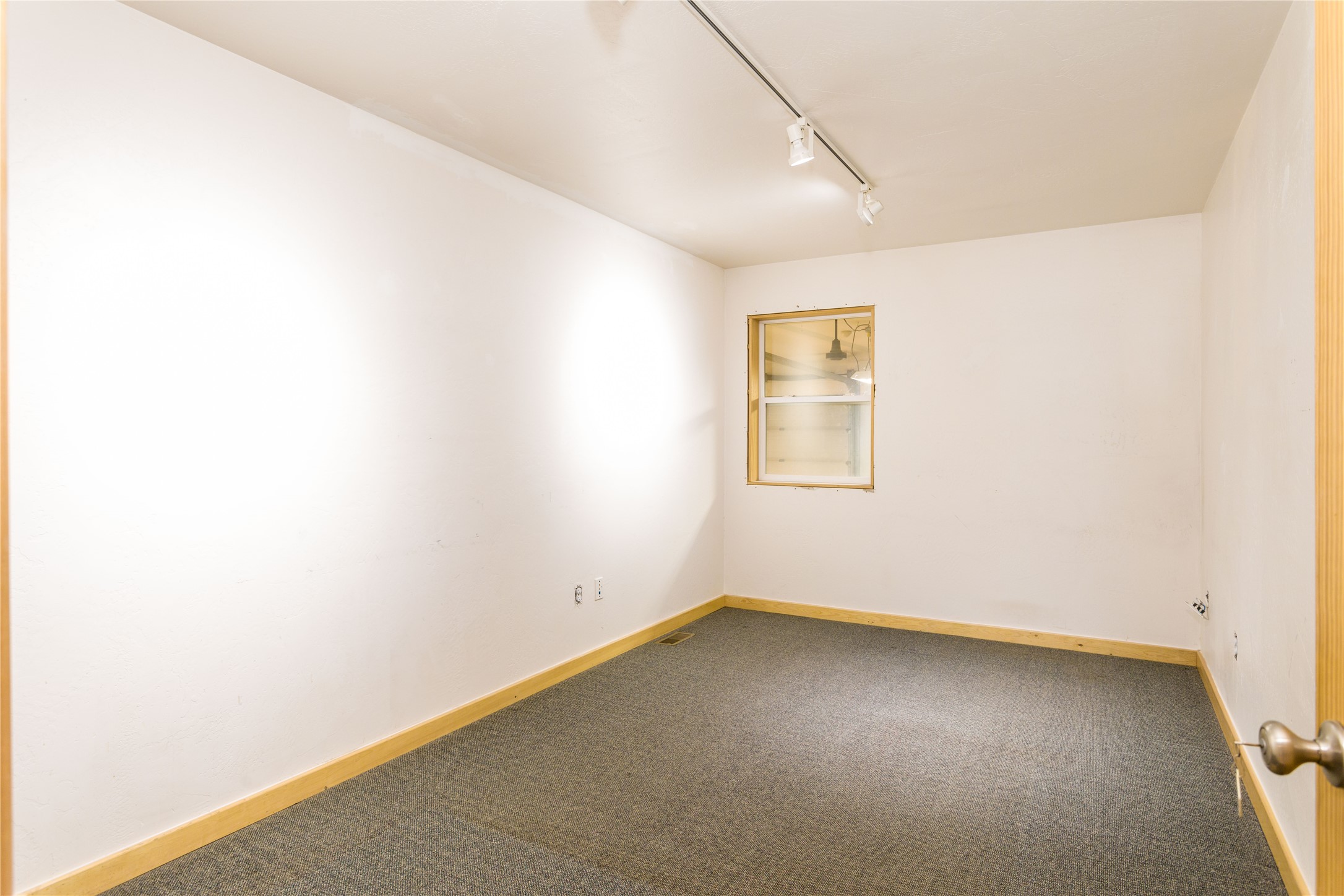 154 Riverside Drive Property Photo 36