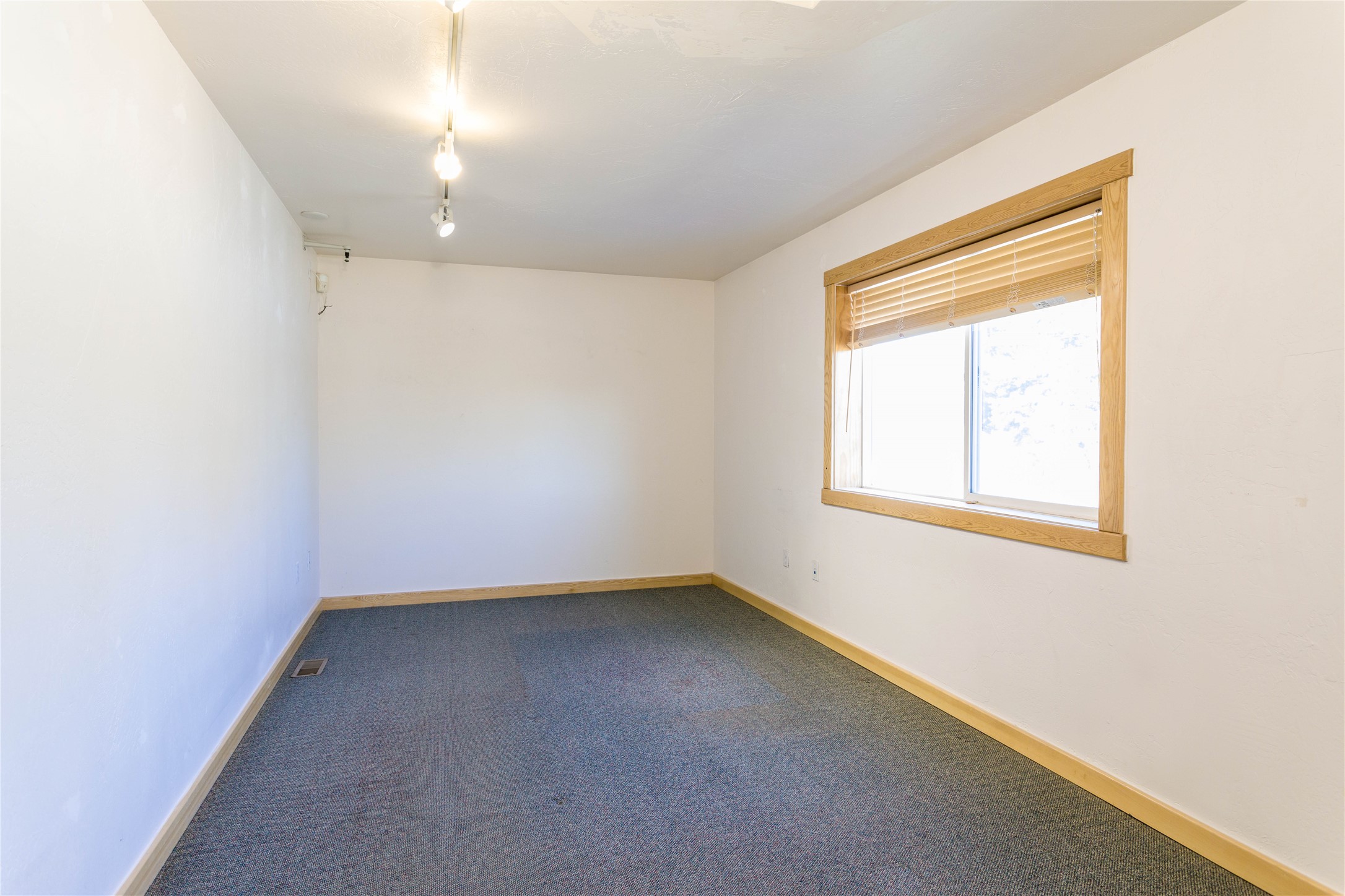 154 Riverside Drive Property Photo 37
