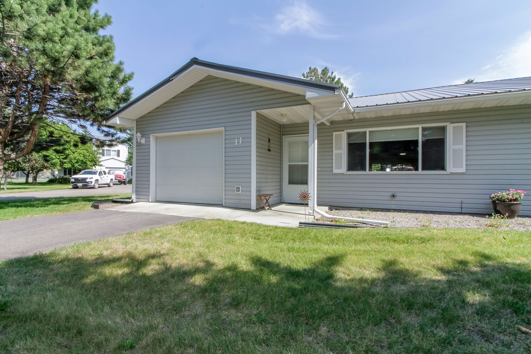 11 Iris Court Property Photo 7