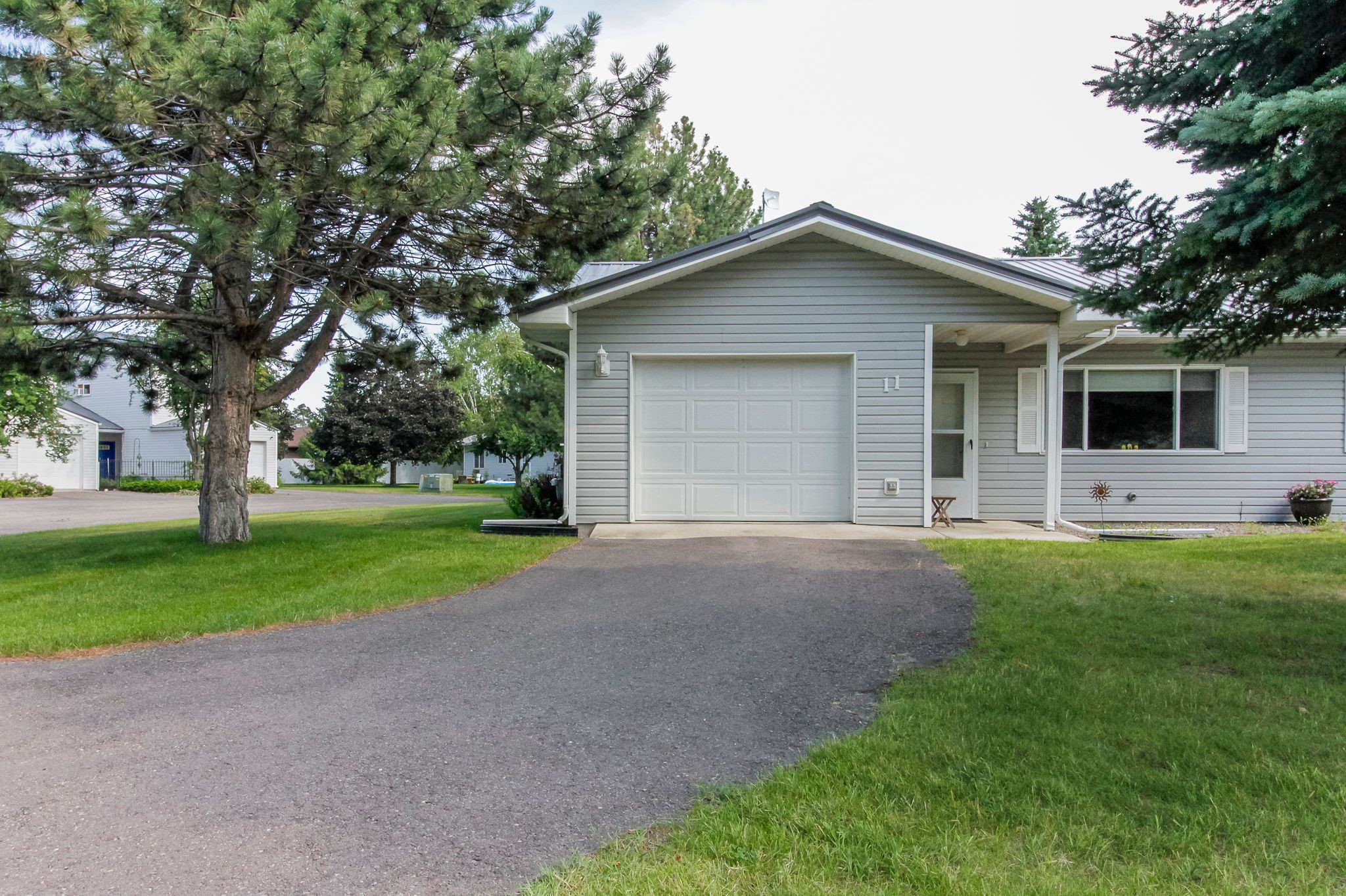 11 Iris Court Property Photo 9