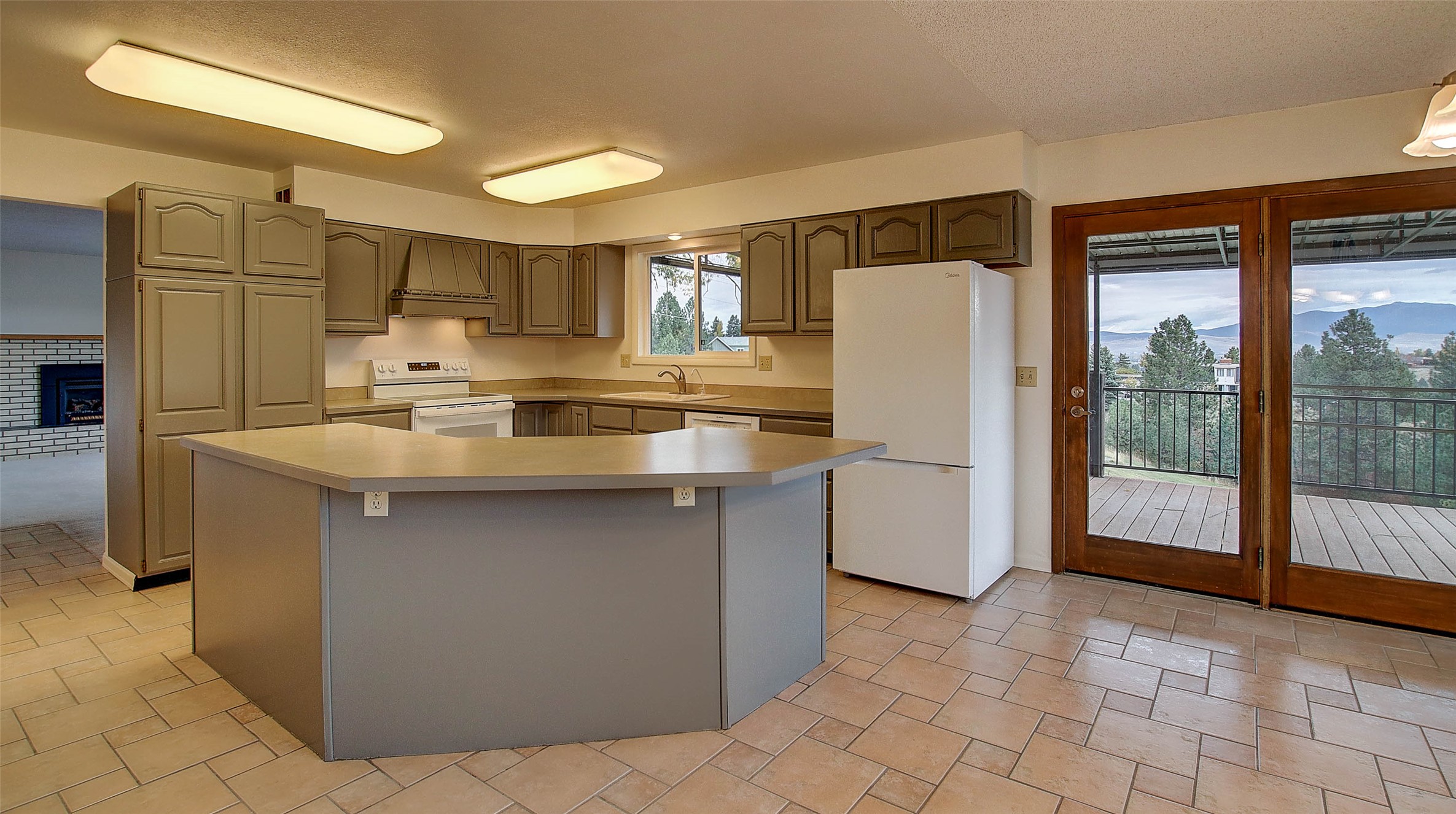 3450 Ravenwood Lane Property Photo 4