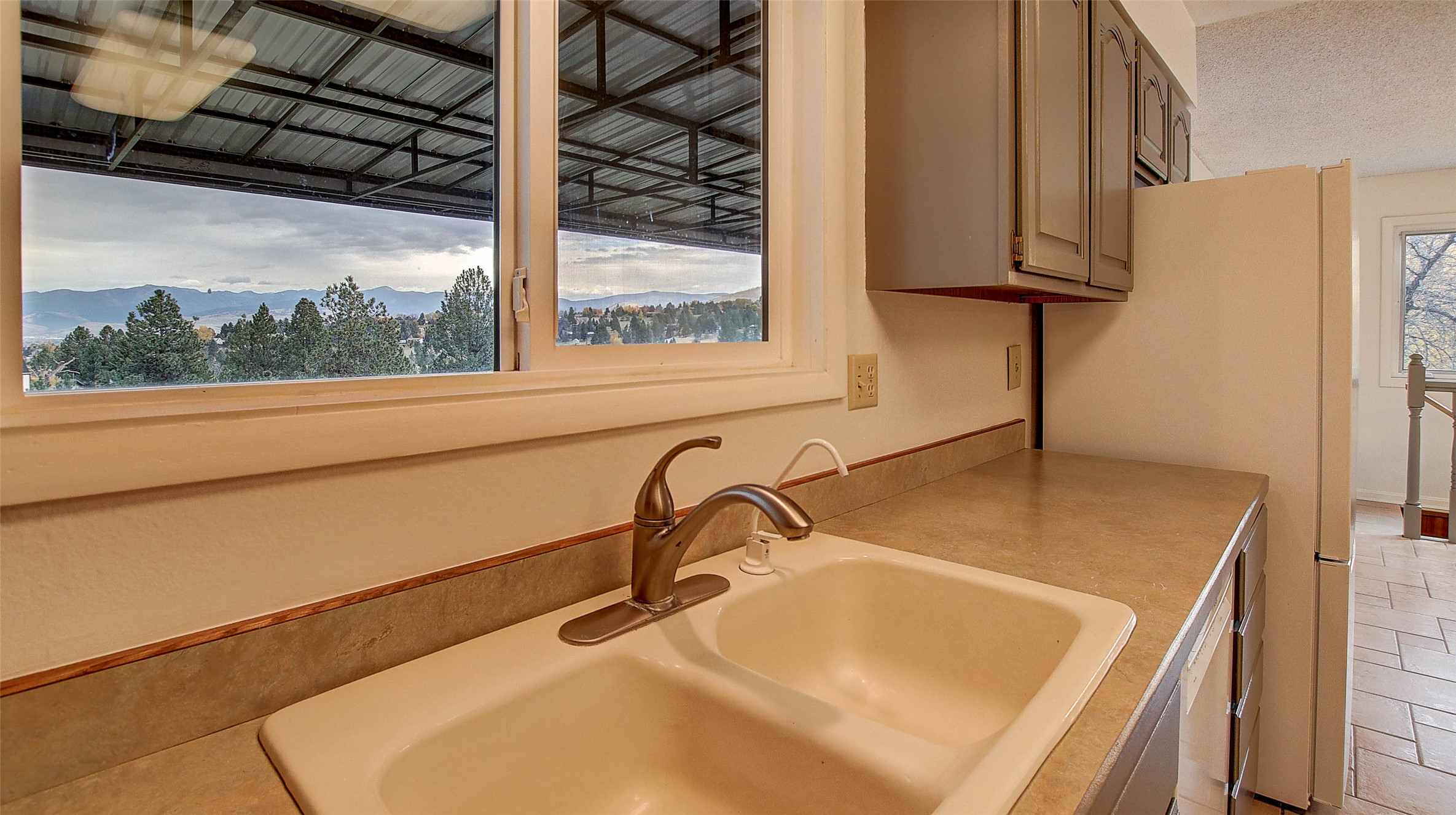 3450 Ravenwood Lane Property Photo 6