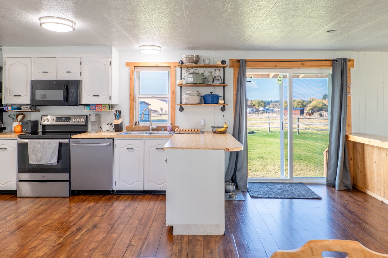 656 Kelley Road Property Photo 17