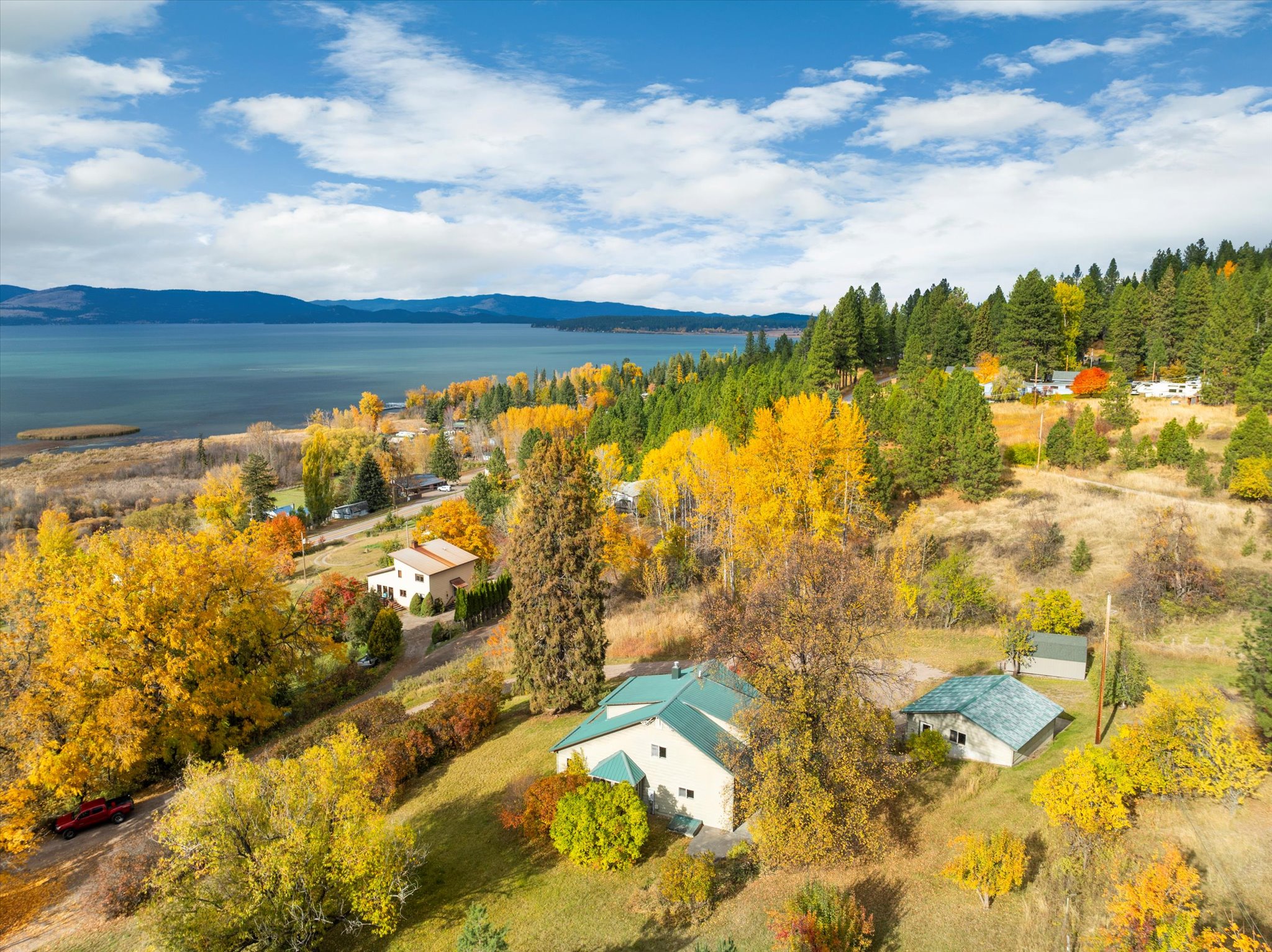 33415 Hellroaring Road Property Photo