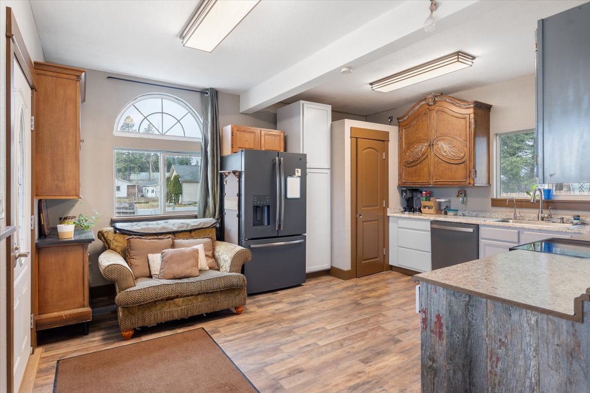 201 Narrow Way Property Photo 6